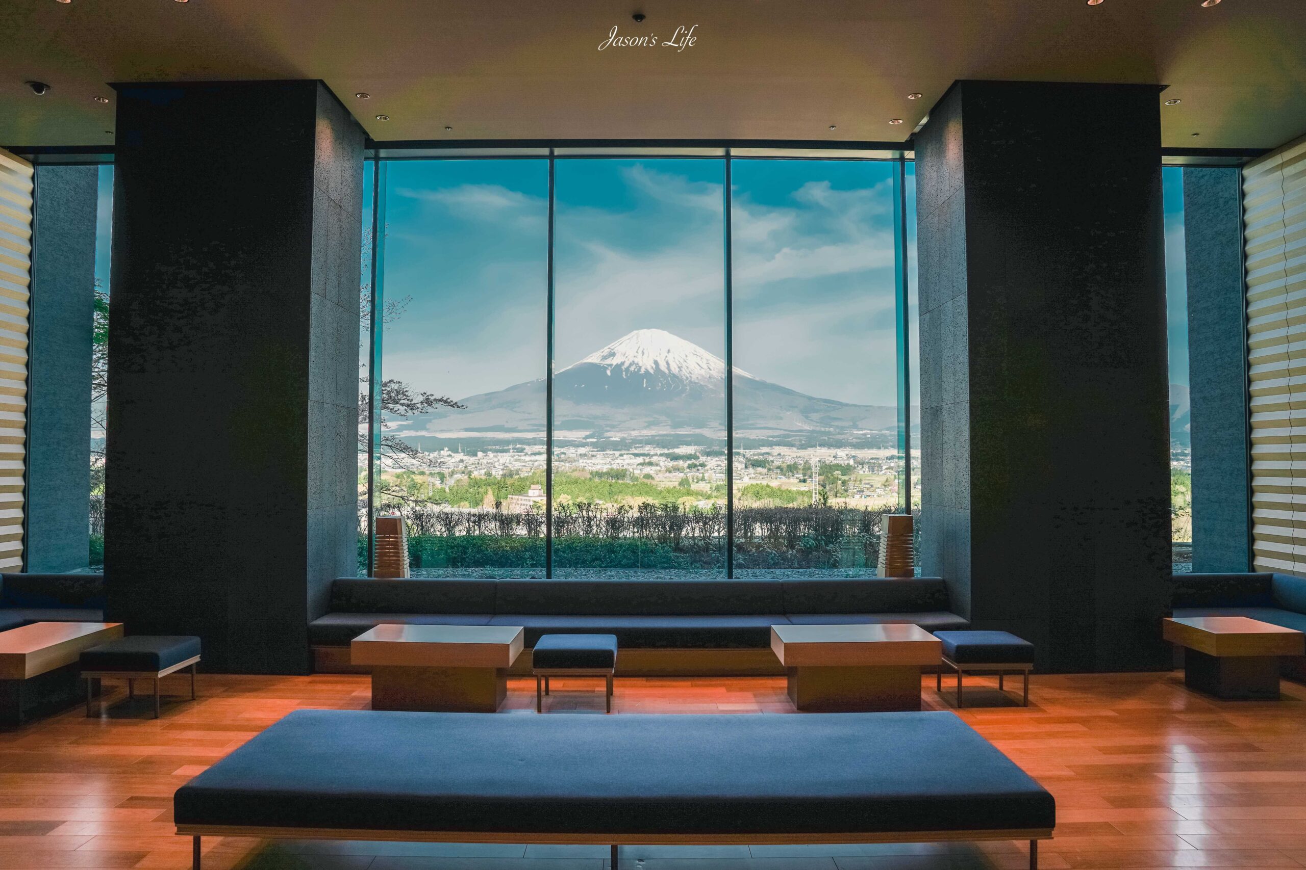 【日本靜岡│住宿】CLAD HOTEL。一進大廳就被富士山給震攝，房間床頭就是富士山，飯店可直通御殿場Outlet @Jason&#039;s Life