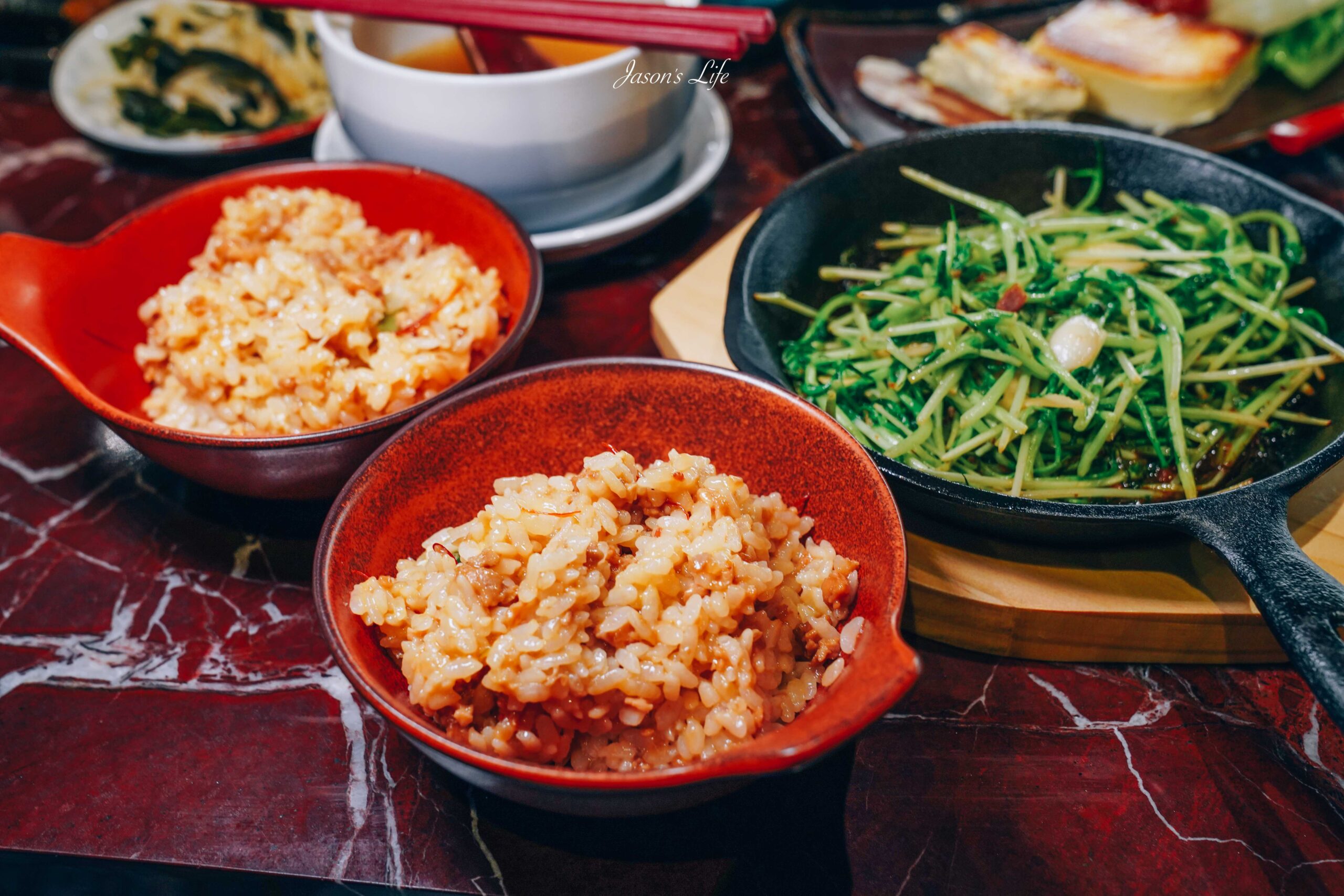 【台中北屯│美食】ととや和道屋 炉端酒時-北屯旗艦店。台中日式爐端燒串燒居酒屋，香魚圍著炭火，很有日本的氛圍 @Jason&#039;s Life