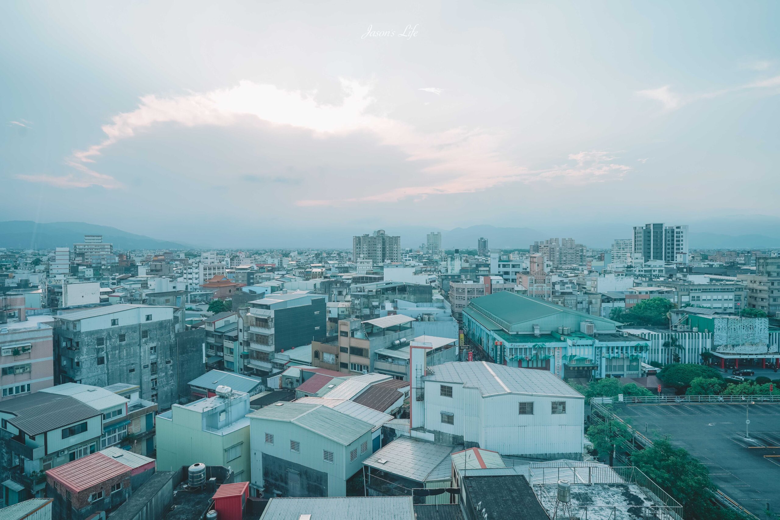 【宜蘭羅東｜住宿】山島行旅。羅東夜市入口處，地理位置超方便，高樓層視野好，房價CP值高，還有特約免費停車 @Jason&#039;s Life