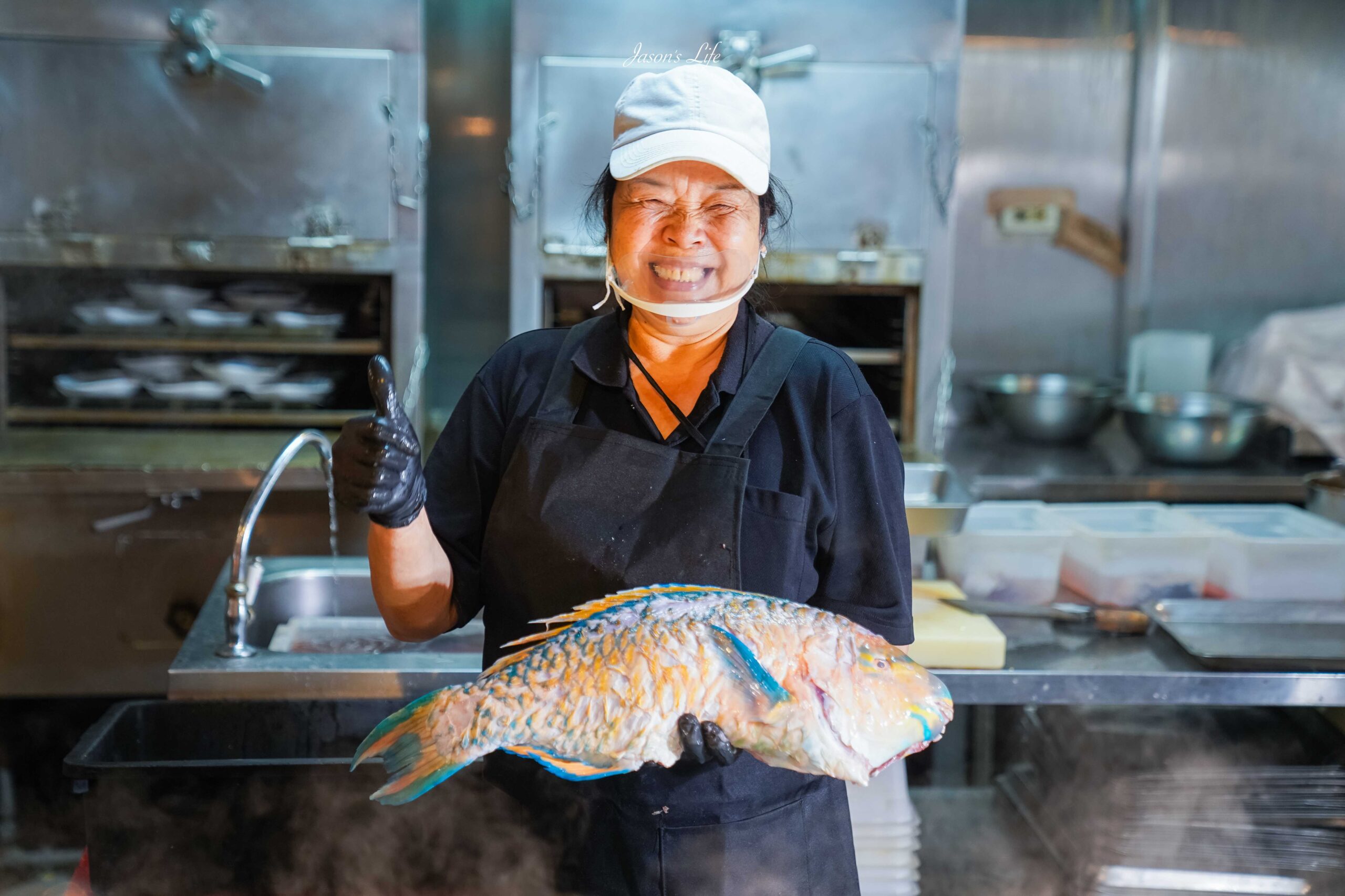 【台中南屯｜美食】太陽百匯(潮港城國際美食館)。釜山海鮮季，台中海鮮直送，10/01~11/30四人同行送巨無霸檸檬泰國蝦 @Jason&#039;s Life