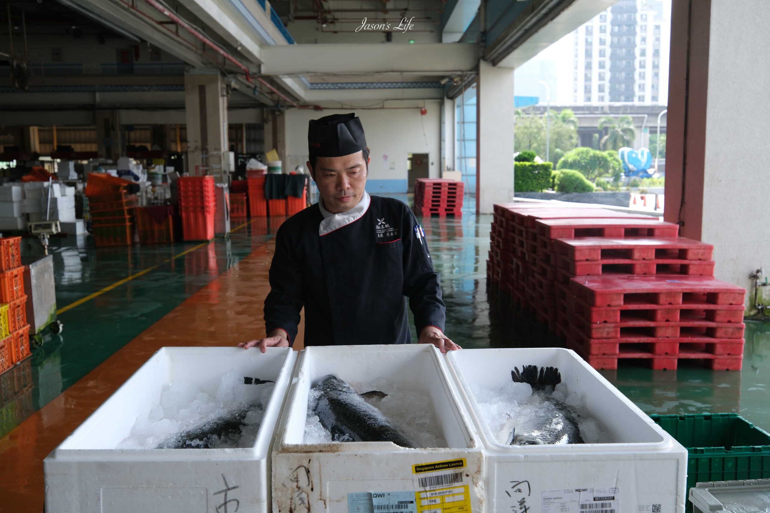 【台中南屯｜美食】太陽百匯(潮港城國際美食館)。釜山海鮮季，台中海鮮直送，10/01~11/30四人同行送巨無霸檸檬泰國蝦 @Jason&#039;s Life