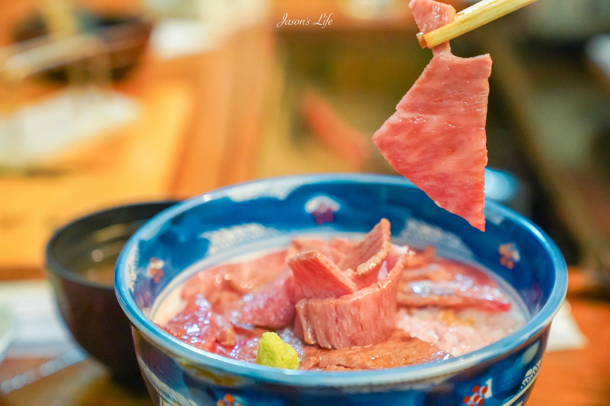 【北海道富良野｜美食】Kumagera(くまげら)。富良野美食推薦，強烈推薦一定要來嚐嚐炙燒和牛丼飯、和牛壽喜鍋，油脂美味 @Jason&#039;s Life