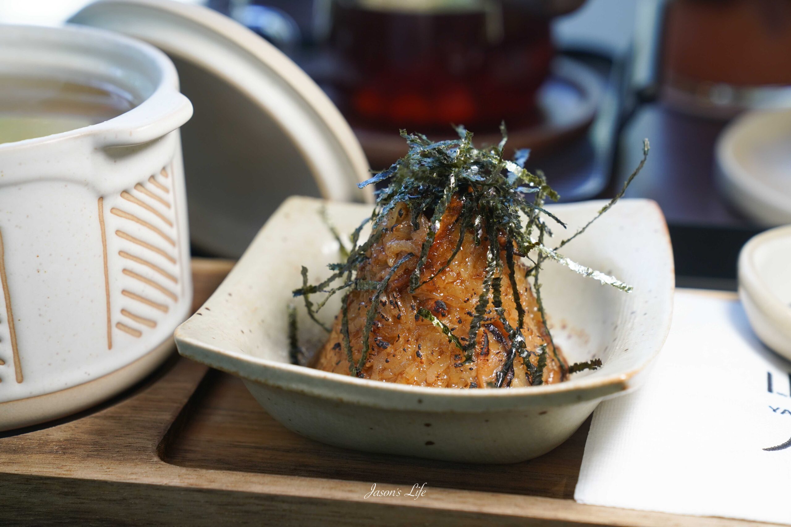 【南投魚池｜美食】山影人宅。日月潭咖啡廳推薦，森林系透明屋用餐空間，招牌乳酪蛋糕及鹹食好吃 @Jason&#039;s Life