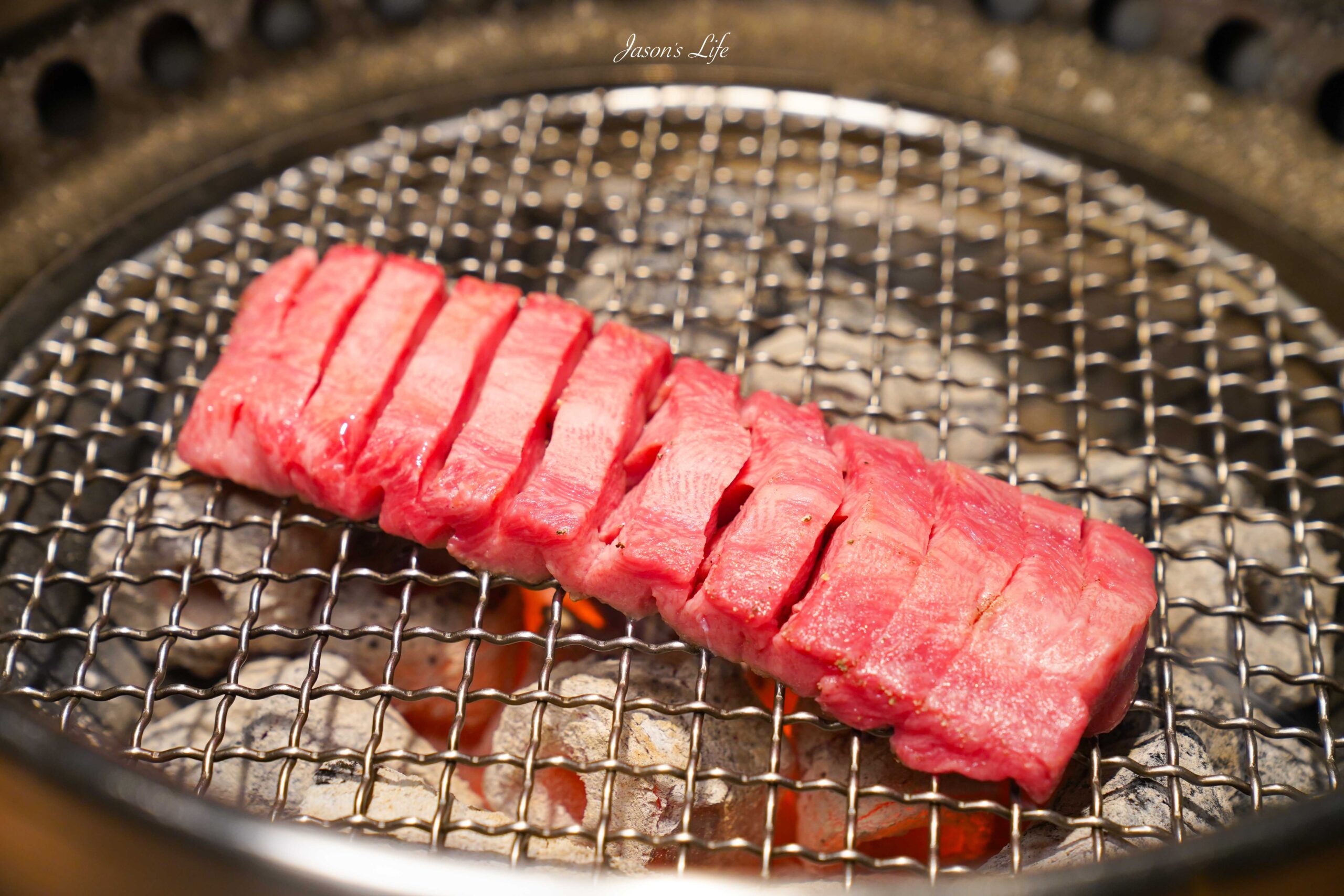 【台中西區｜美食】脂 板前炭火燒肉。日本和牛高端燒肉，專人代烤，古京都建築風格席坐榻榻米吃燒肉 @Jason&#039;s Life