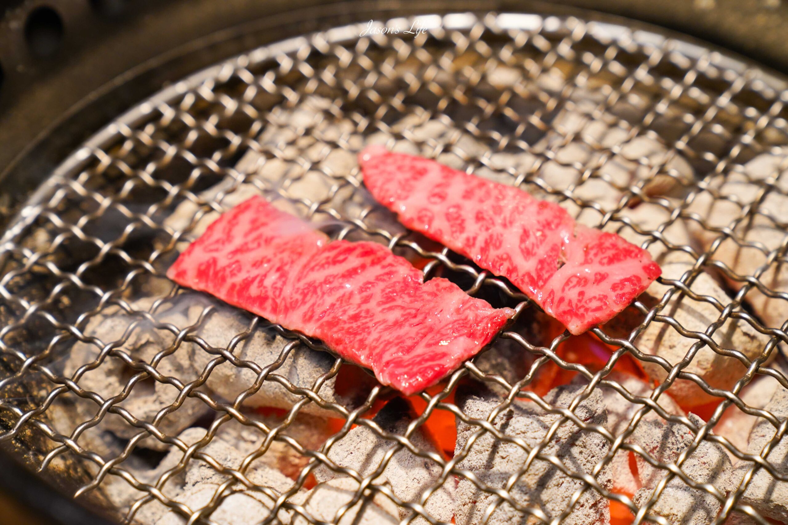 【台中西區｜美食】脂 板前炭火燒肉。日本和牛高端燒肉，專人代烤，古京都建築風格席坐榻榻米吃燒肉 @Jason&#039;s Life