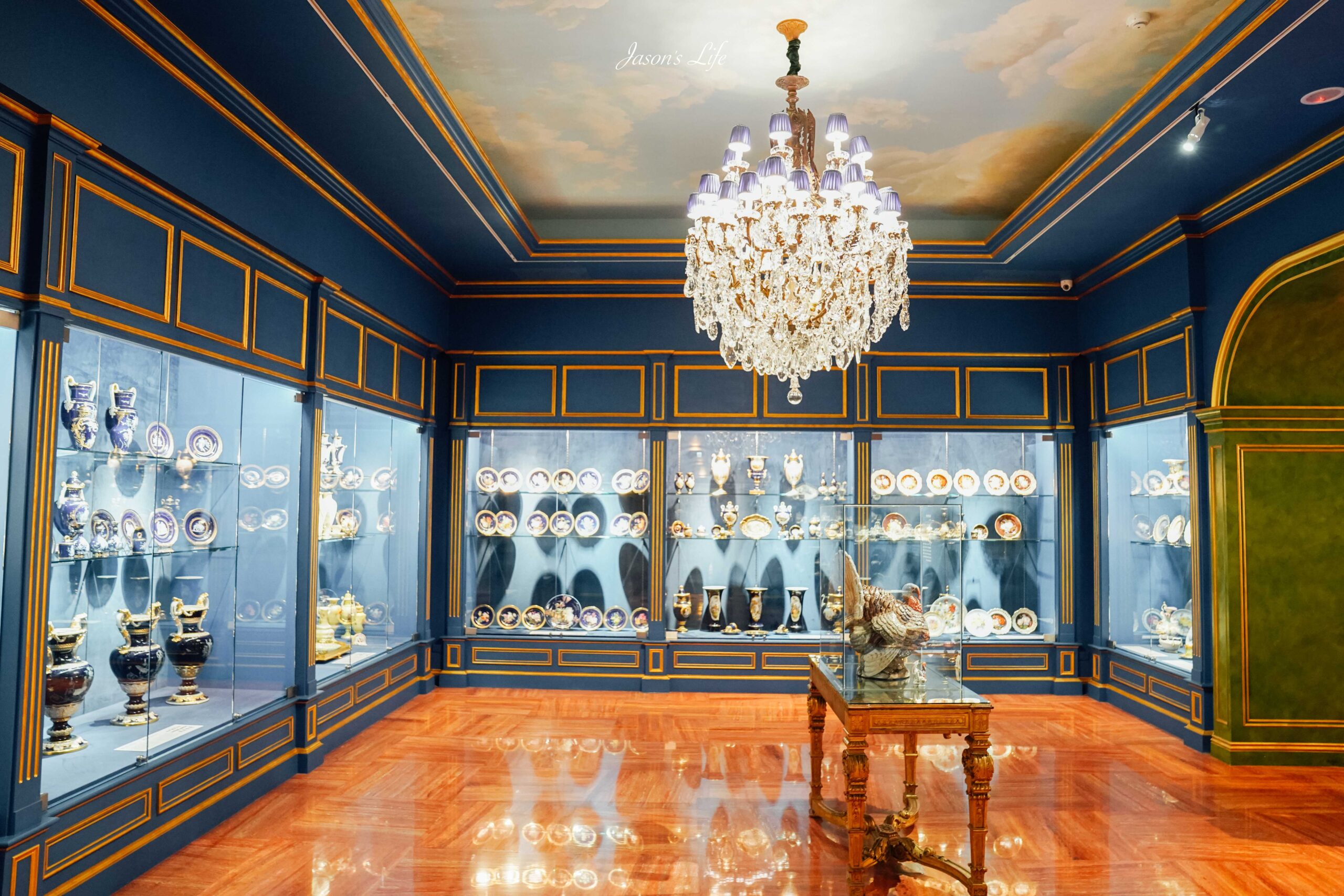 【高雄左營｜景點】莉・瓷藝博物館。2025年高雄左營新開幕博物館，走進歐洲皇室的瓷器藝術世界，超過3600件歐洲皇室瓷器超震撼 @Jason&#039;s Life