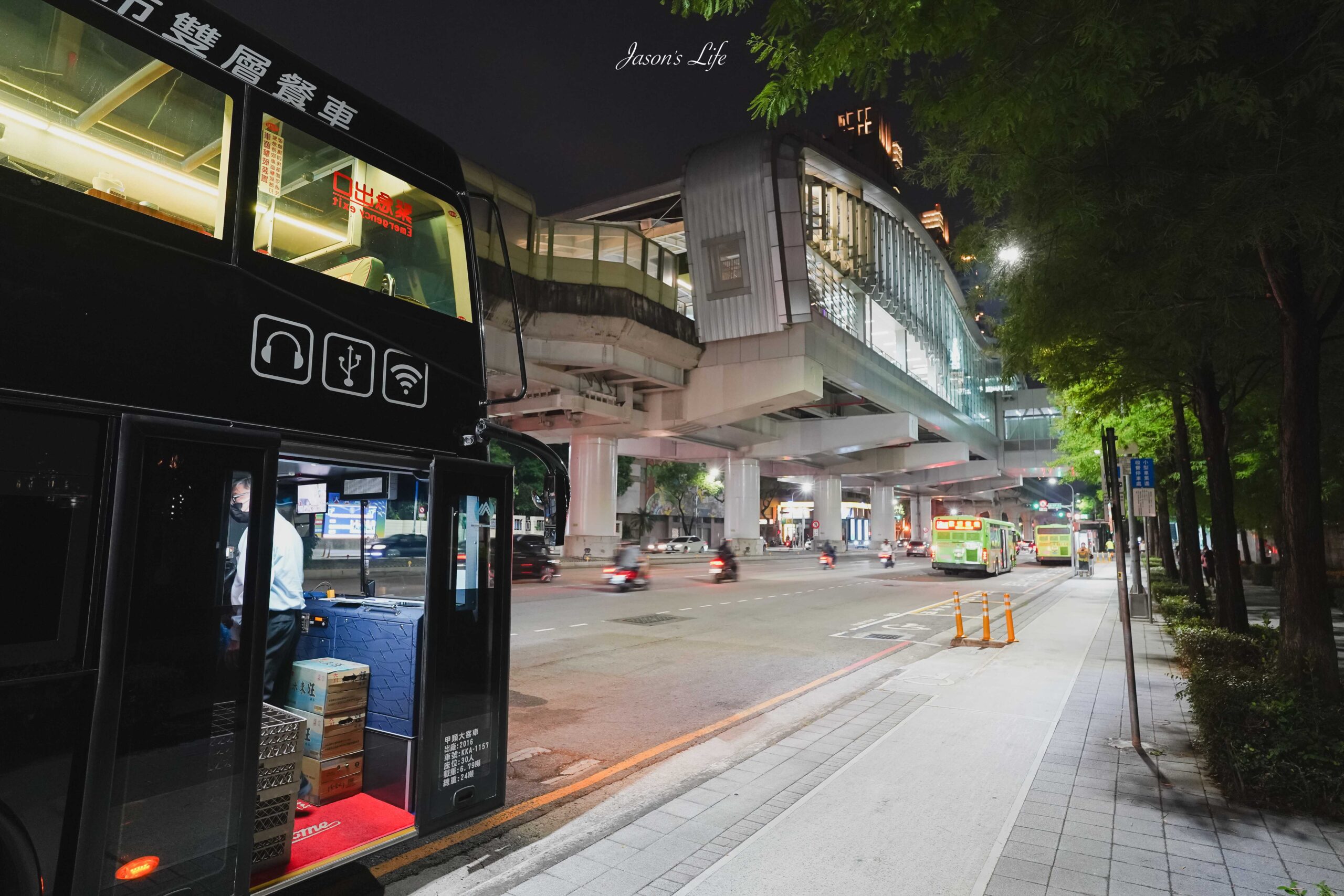【台中南屯│美食】台中市雙層觀光餐車。2025年台中雙層觀光餐車開箱｜裕元下午茶＋晚餐傑克兄弟牛排、夜景饗宴一次滿足 @Jason&#039;s Life