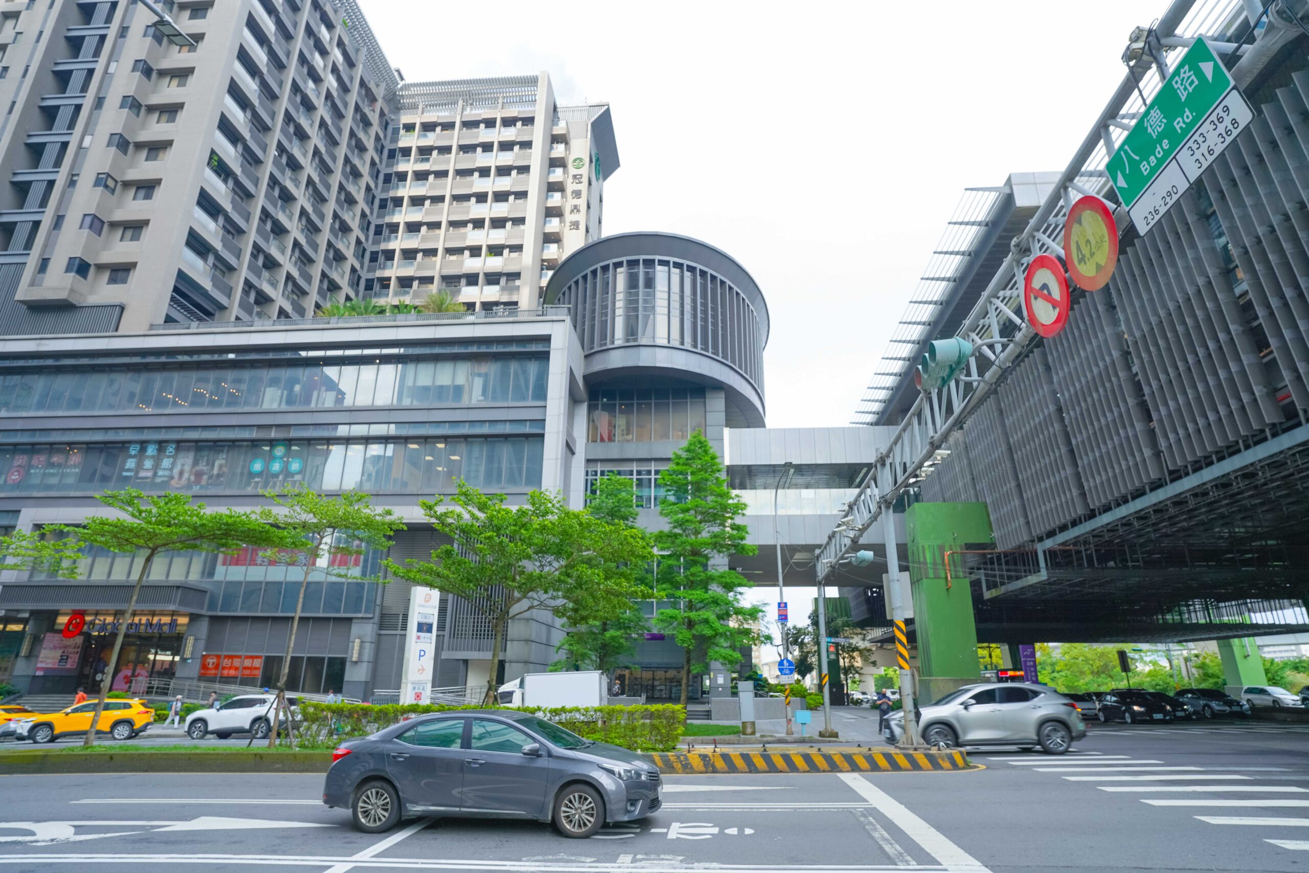 【台北林口｜住宿】林口爵怡溫德姆酒店。房間坪數大，有浴缸，且近機捷、林口三井outlet，音樂餐廳進駐 @Jason&#039;s Life