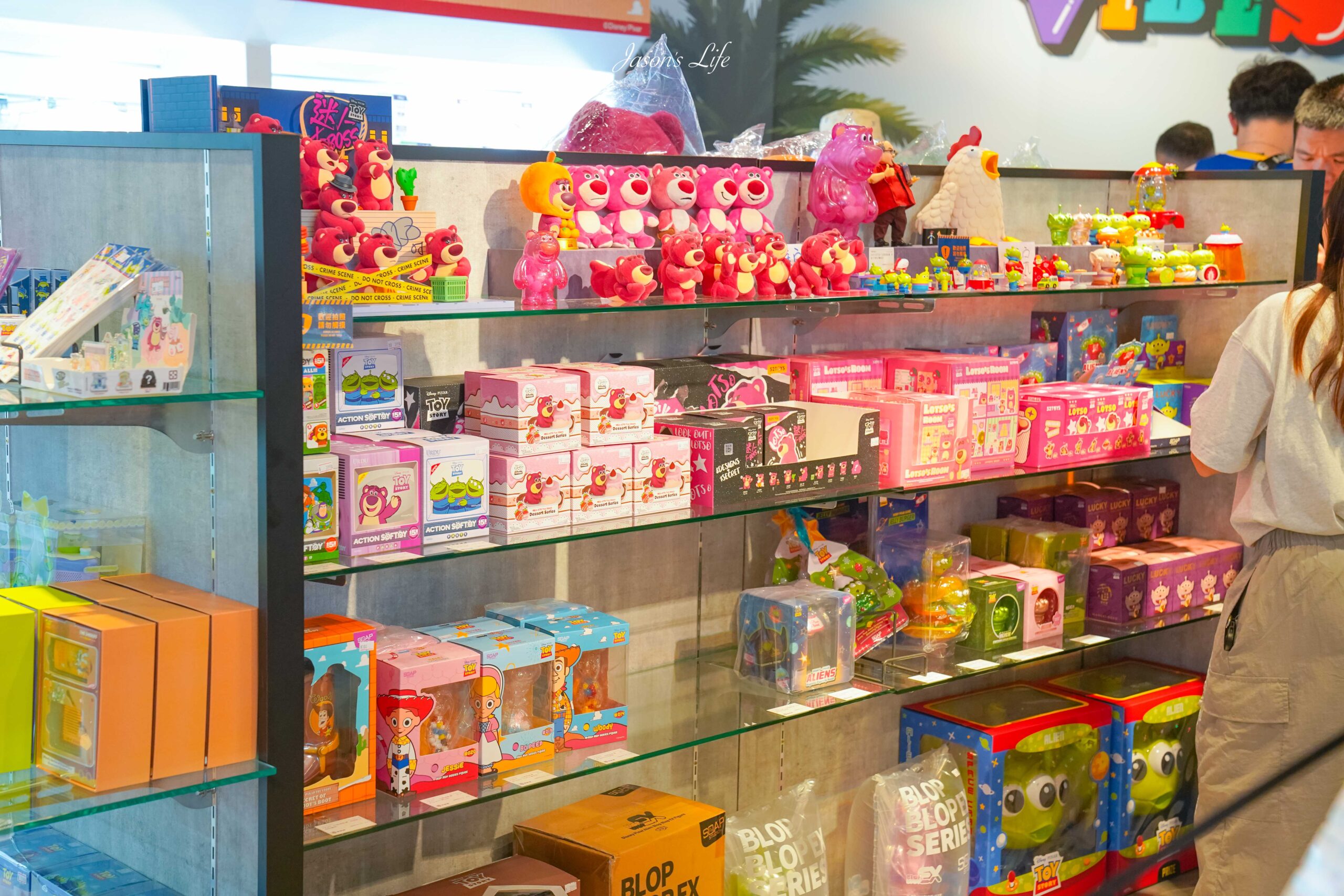 【台中西區｜活動】玩在一奇・盛夏快閃店。玩具總動員與史迪奇超萌登場！三眼怪4米公仔免費拍 @Jason&#039;s Life