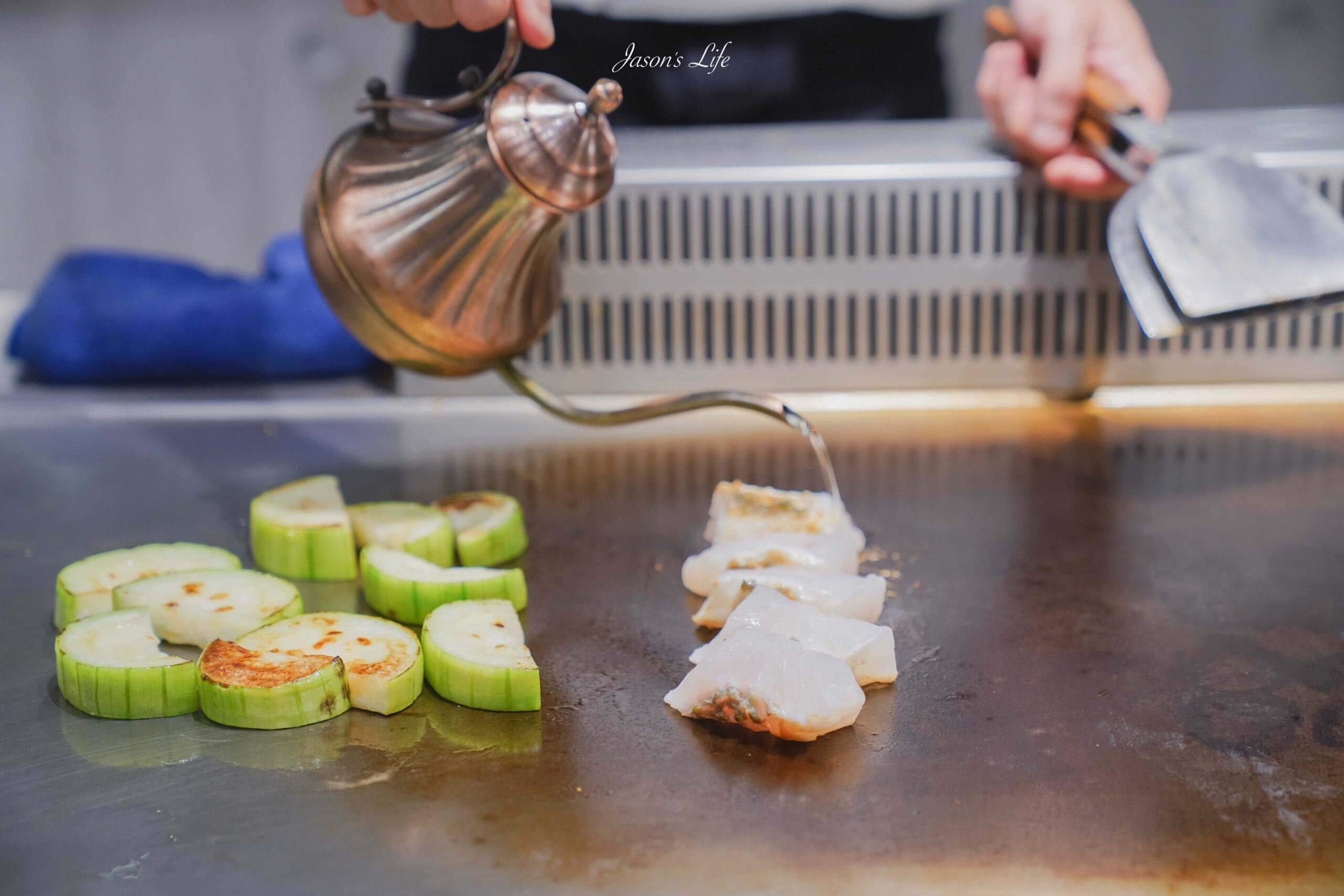 【台中慶生聚餐首選】【台中東區｜美食】明水然・樂-台中大魯閣店。Google評論全台平均4.8，頂級無菜單鐵板燒！慶生、約會首選，高CP值吃到龍蝦三吃與A5和牛！ @Jason&#039;s Life