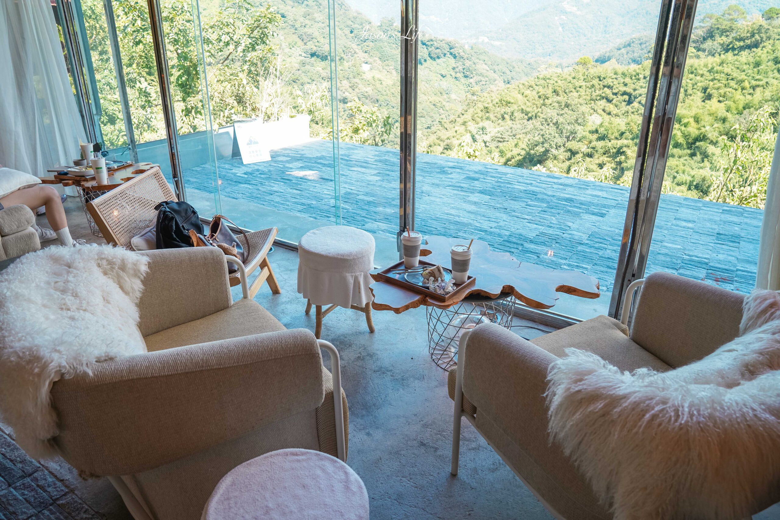 【南投清境│美食】Mountain bica cafe。超火紅，清境景觀不限時咖啡廳推薦，坐擁壯闊山景的夢幻下午茶 @Jason&#039;s Life