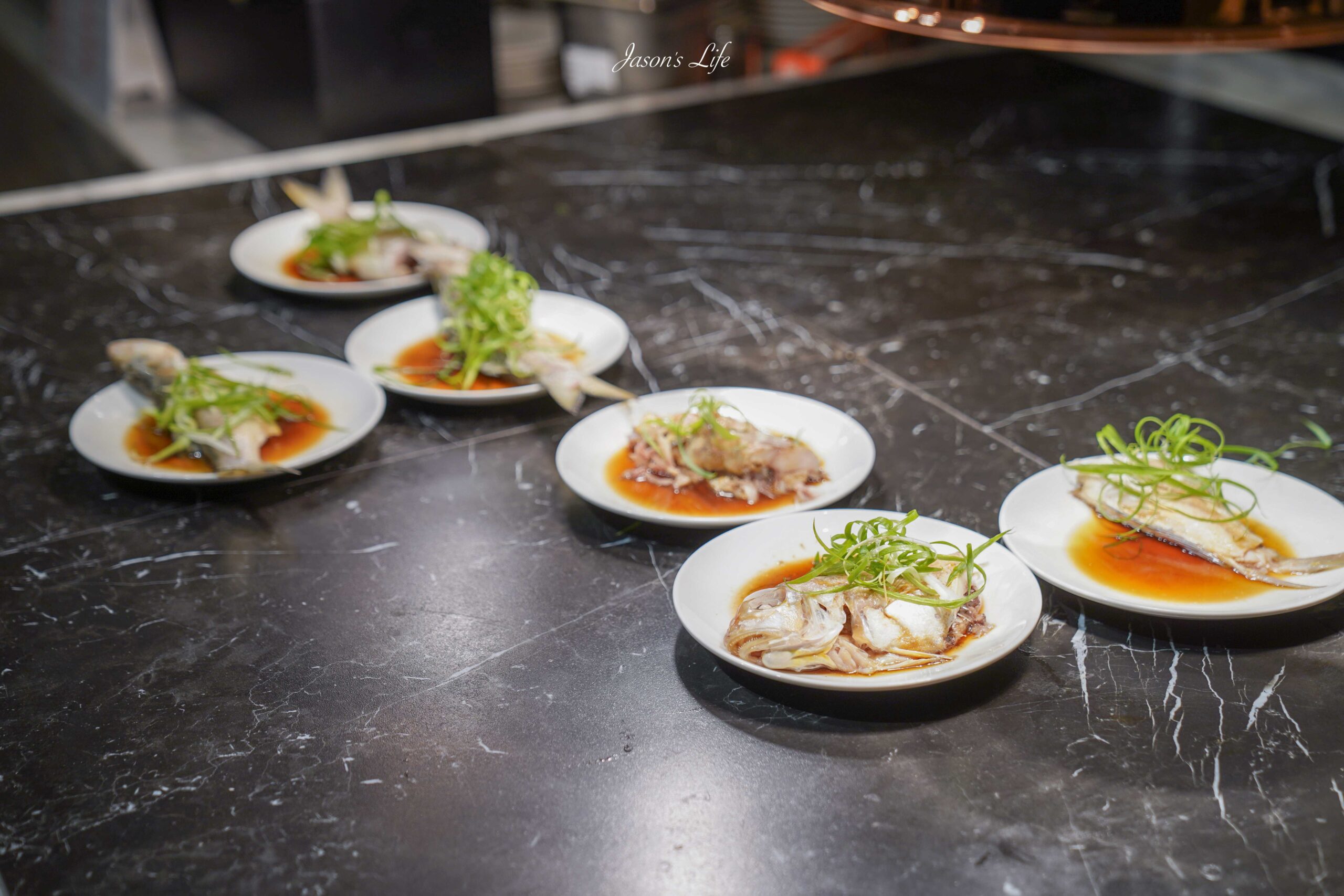 【台中中區｜美食】李方艾美-新食譜全日餐廳 Latest Recipe。台中五星級吃到飽推薦，各式異國料理食材，紅白酒無限暢飲 @Jason&#039;s Life