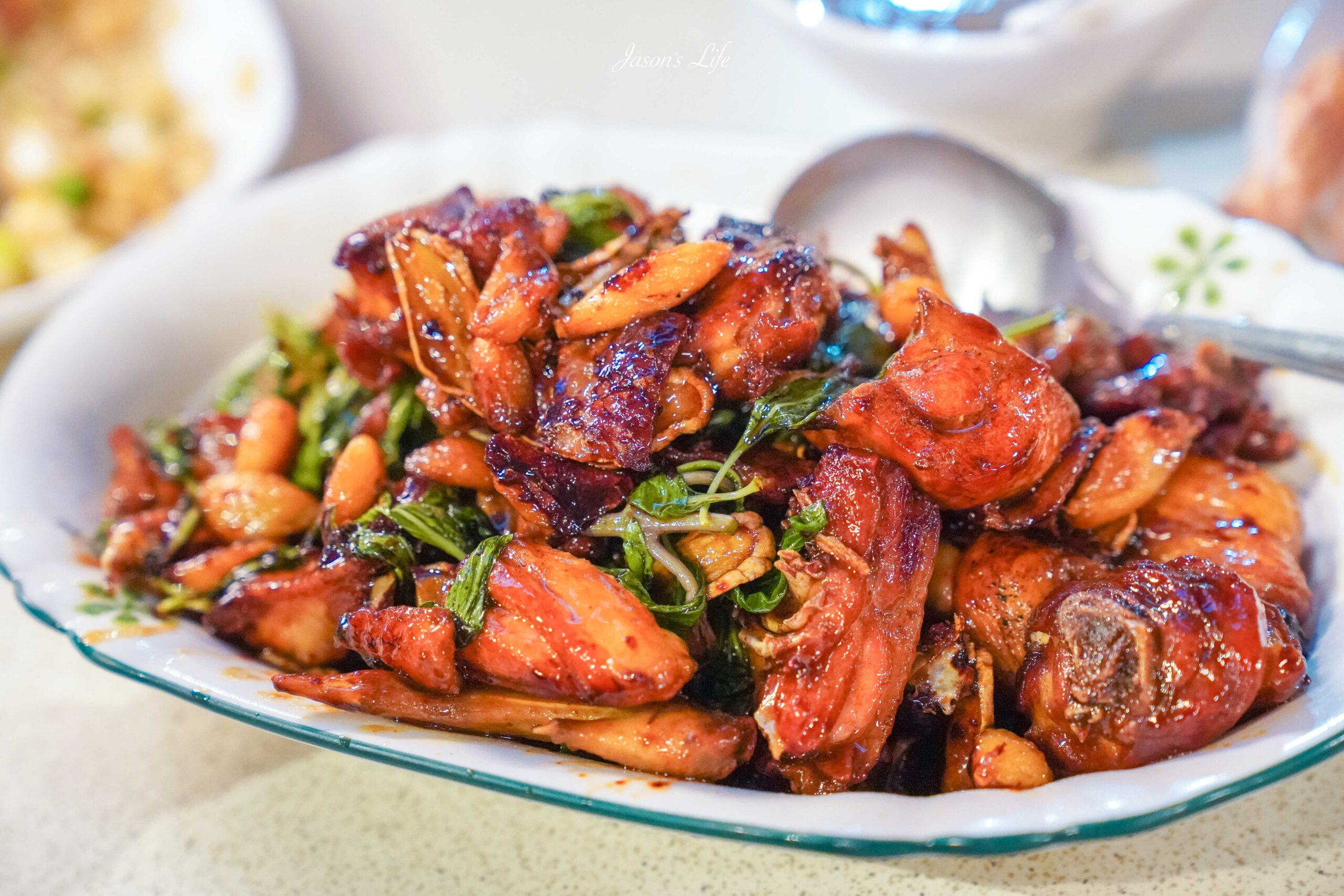 【屏東三地門｜美食】屏東三地門向陽草魚土雞城。在山林間品嚐道地放山雞的美味饗宴，可眺望85大樓和夕陽 @Jason&#039;s Life