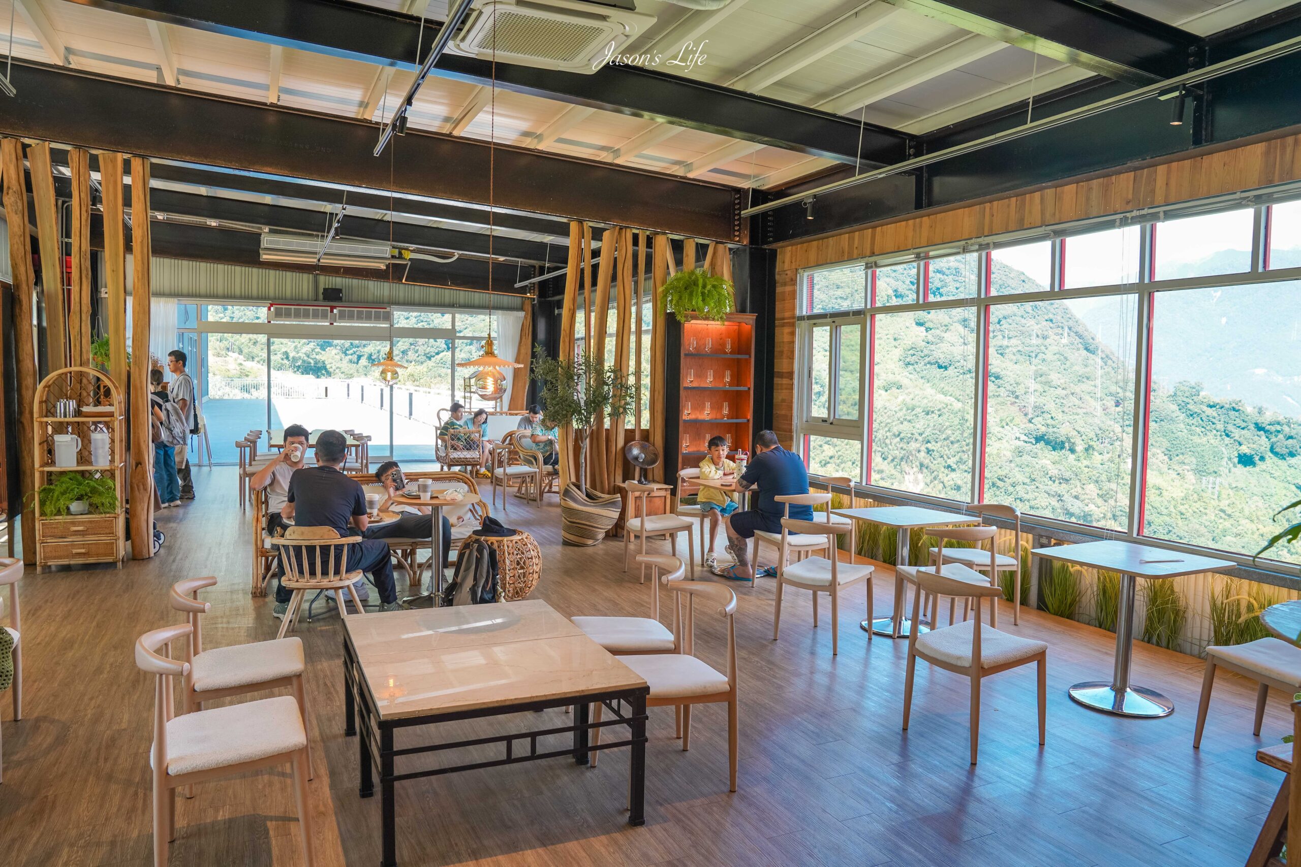 【南投清境│美食】Mountain bica cafe。超火紅，清境景觀不限時咖啡廳推薦，坐擁壯闊山景的夢幻下午茶 @Jason&#039;s Life
