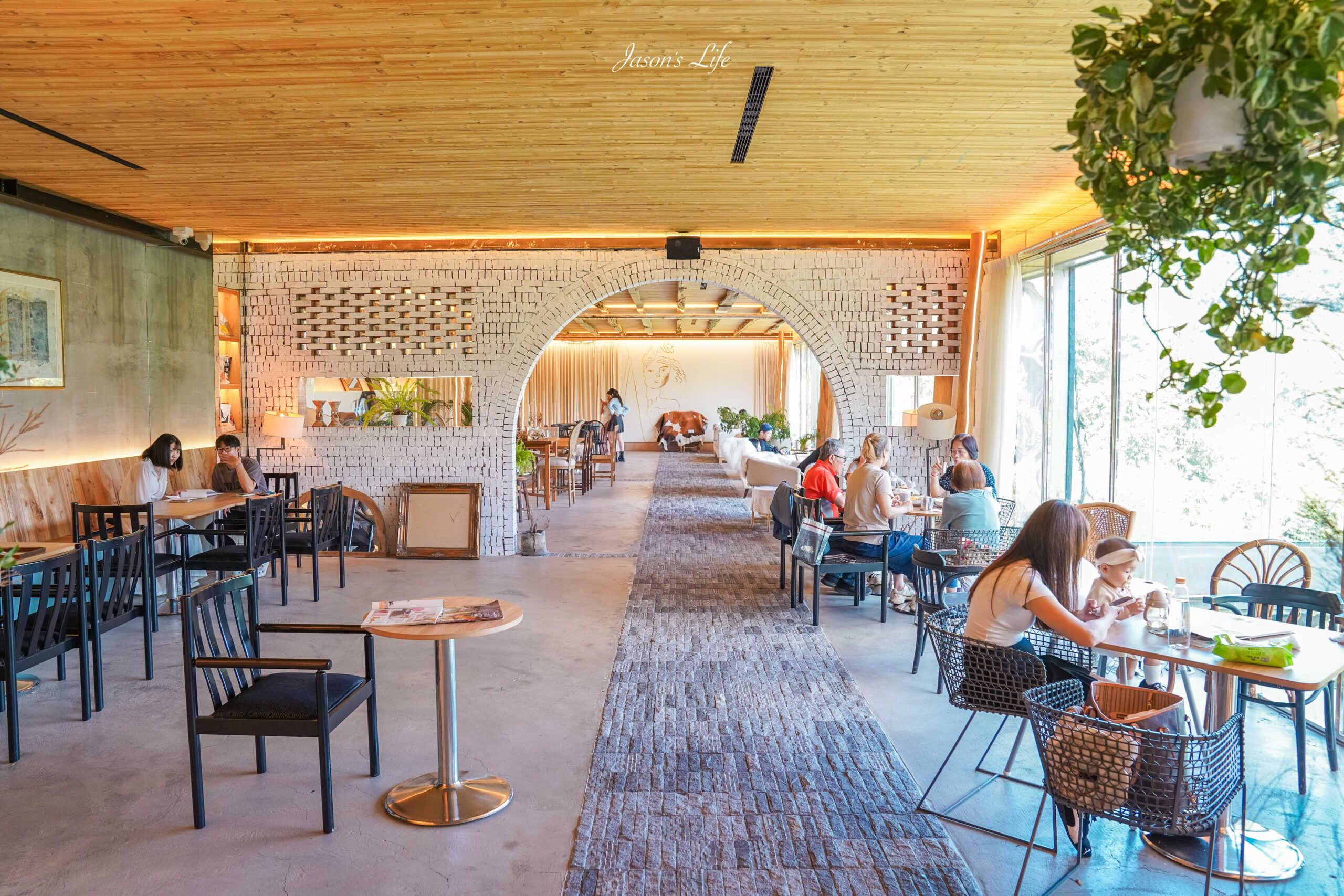 【南投清境│美食】Mountain bica cafe。超火紅，清境景觀不限時咖啡廳推薦，坐擁壯闊山景的夢幻下午茶 @Jason&#039;s Life