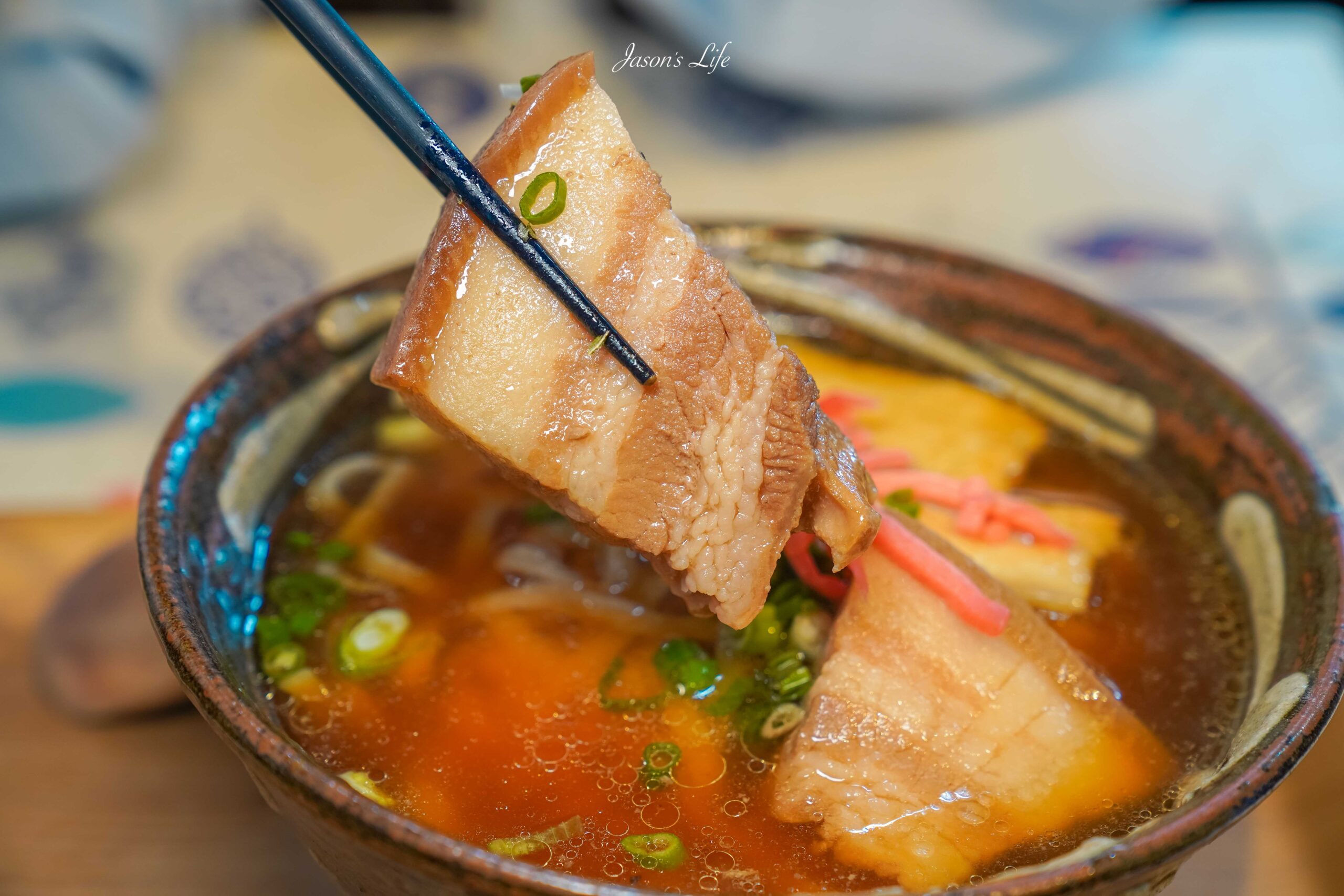 【台中西區｜美食】Aonohero沖繩麵與沖繩飯糰。只有假日營業！重現日本沖繩的道地風味，三層肉沖繩麵及海苔飯糰 @Jason&#039;s Life