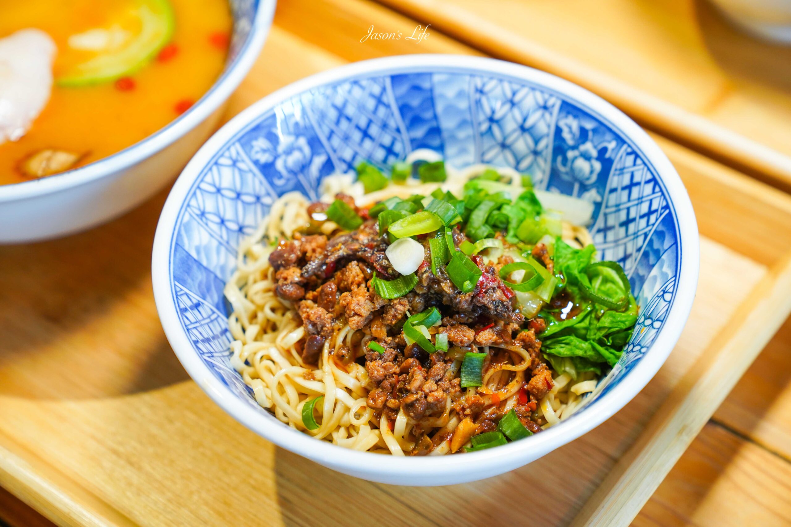 【台中西區｜美食】囍多意麵 向上總店。銅板美食，一碗意麵只要39元，傳承老味道的平價小吃，美味意麵飄香整條街 @Jason&#039;s Life