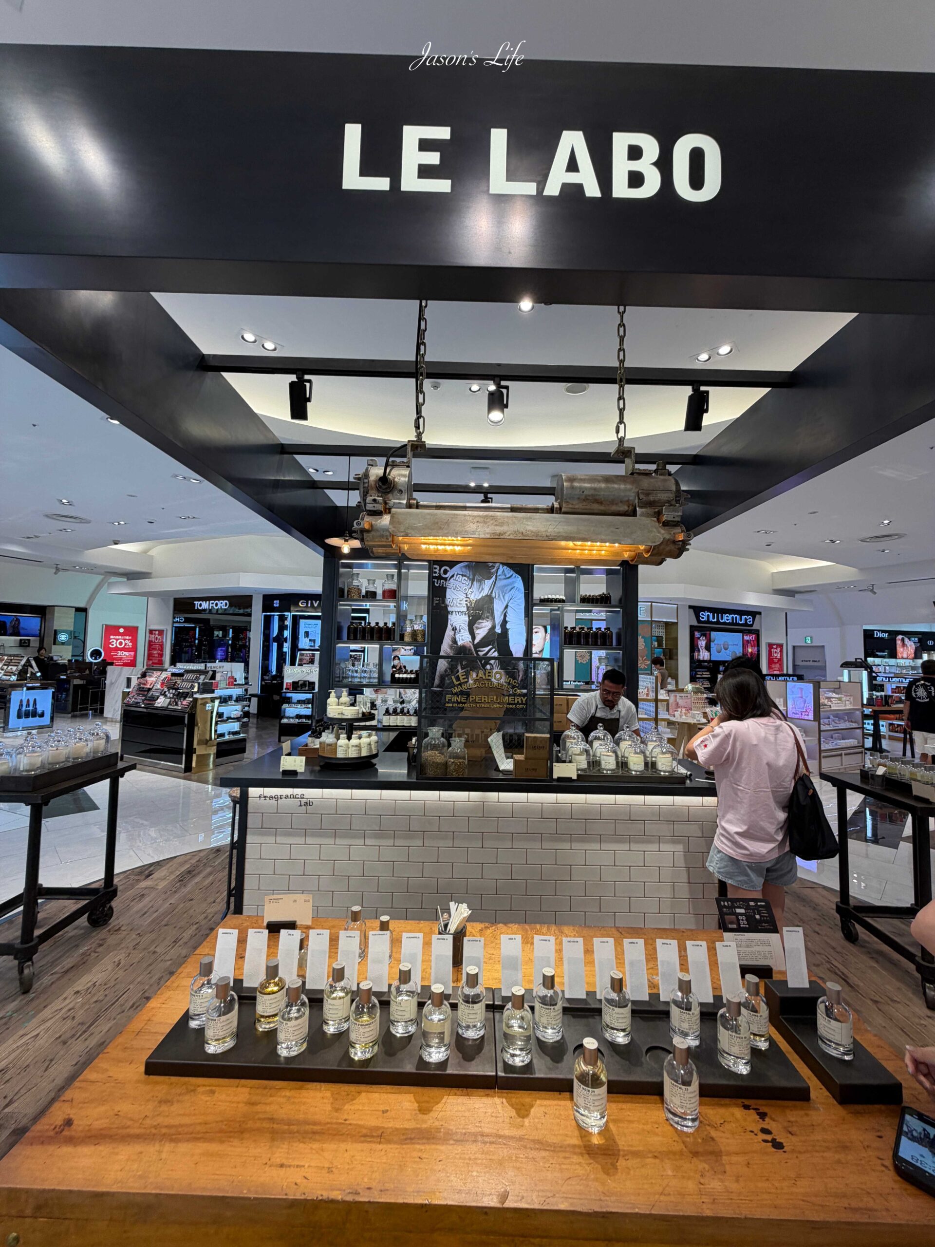 【日本沖繩|購物】沖繩DFS免稅店Louis Vuitton。來個專屬沖繩風獅爺燙金LOGO,當作沖繩紀念品吧 @Jason's Life