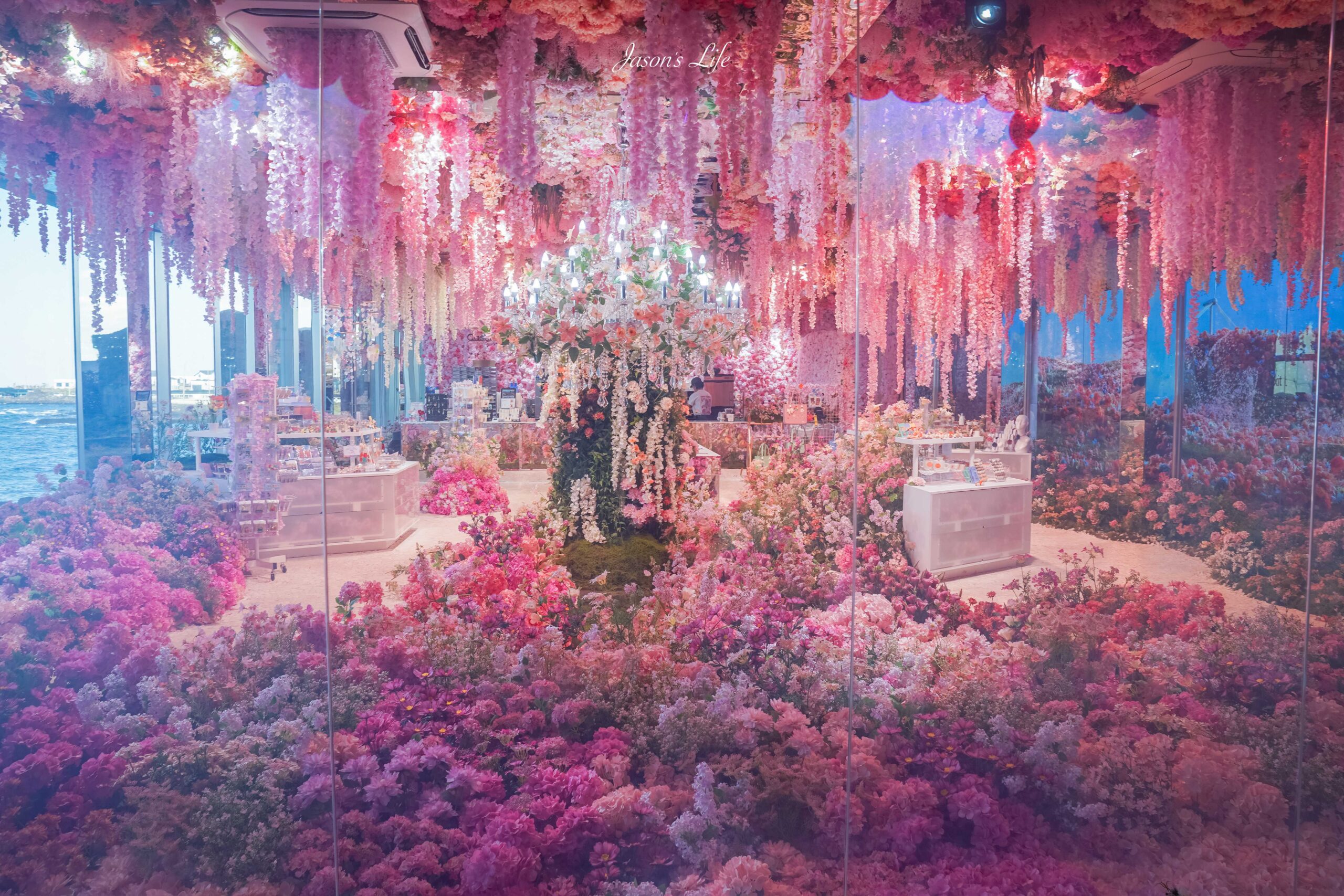 【韓國濟州｜美食】Super Flower(수퍼플라워)。最新花藝系網美咖啡廳，柔美花海、浮誇佈置，超有儀式感 @Jason&#039;s Life