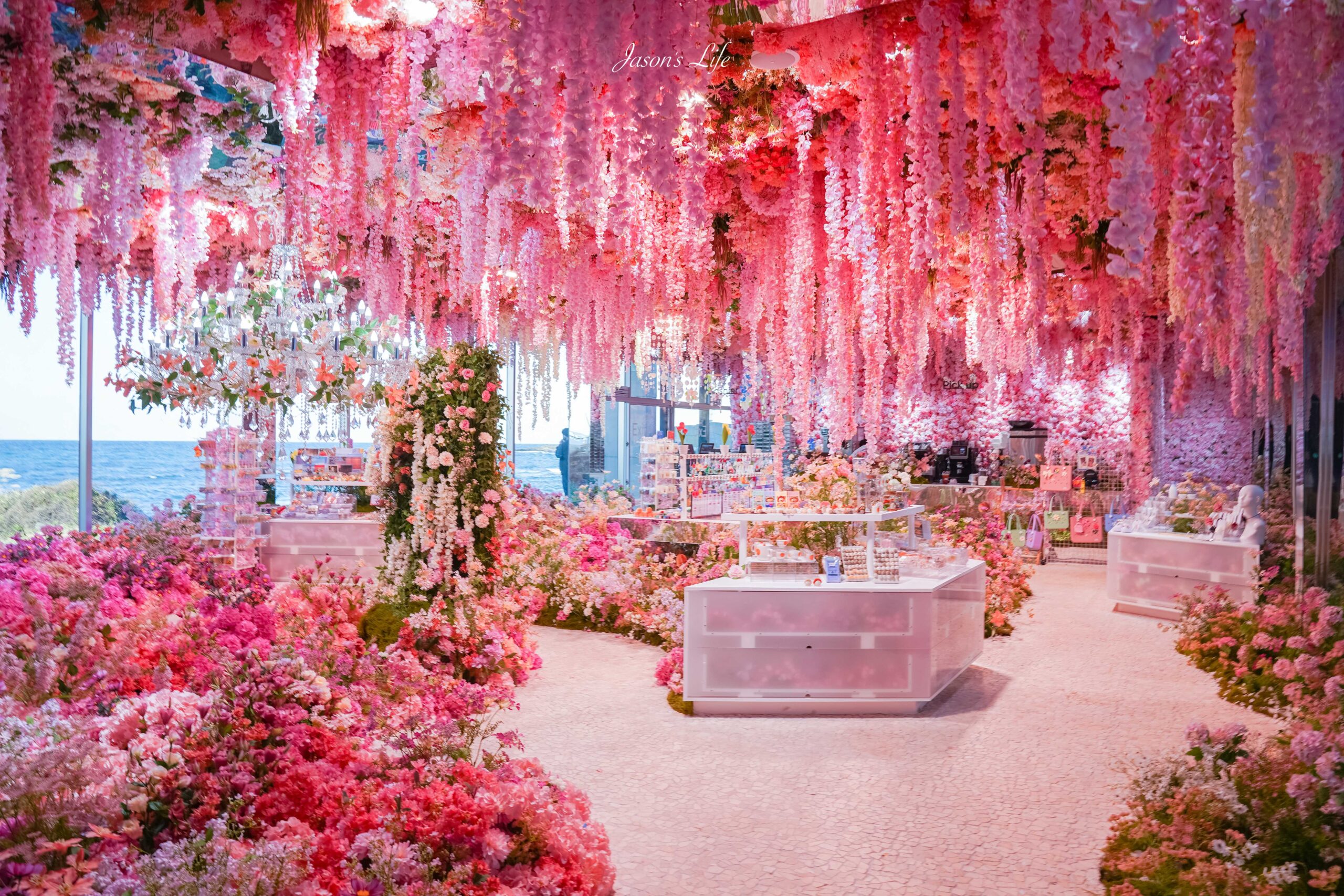 【韓國濟州｜美食】Super Flower(수퍼플라워)。最新花藝系網美咖啡廳，柔美花海、浮誇佈置，超有儀式感 @Jason&#039;s Life