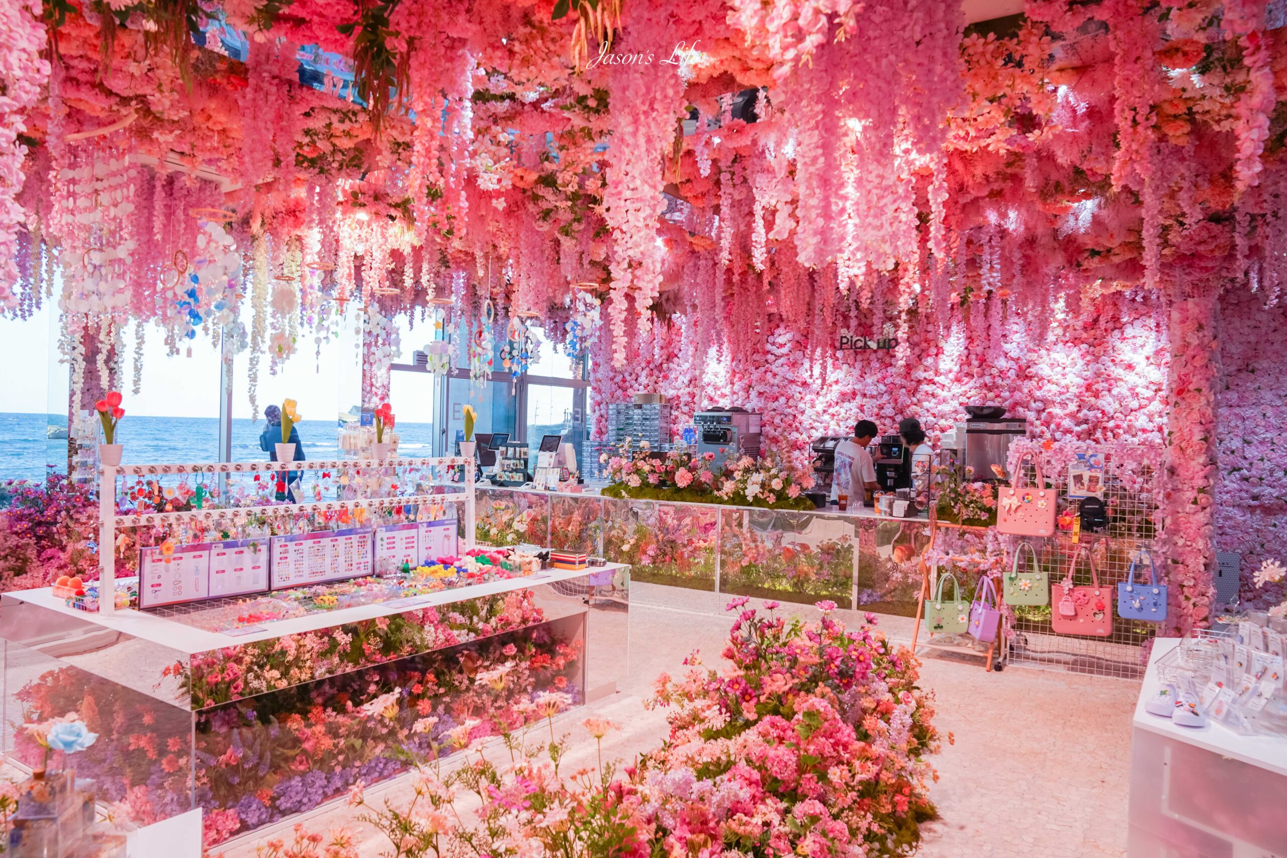 【韓國濟州｜美食】Super Flower(수퍼플라워)。最新花藝系網美咖啡廳，柔美花海、浮誇佈置，超有儀式感 @Jason&#039;s Life