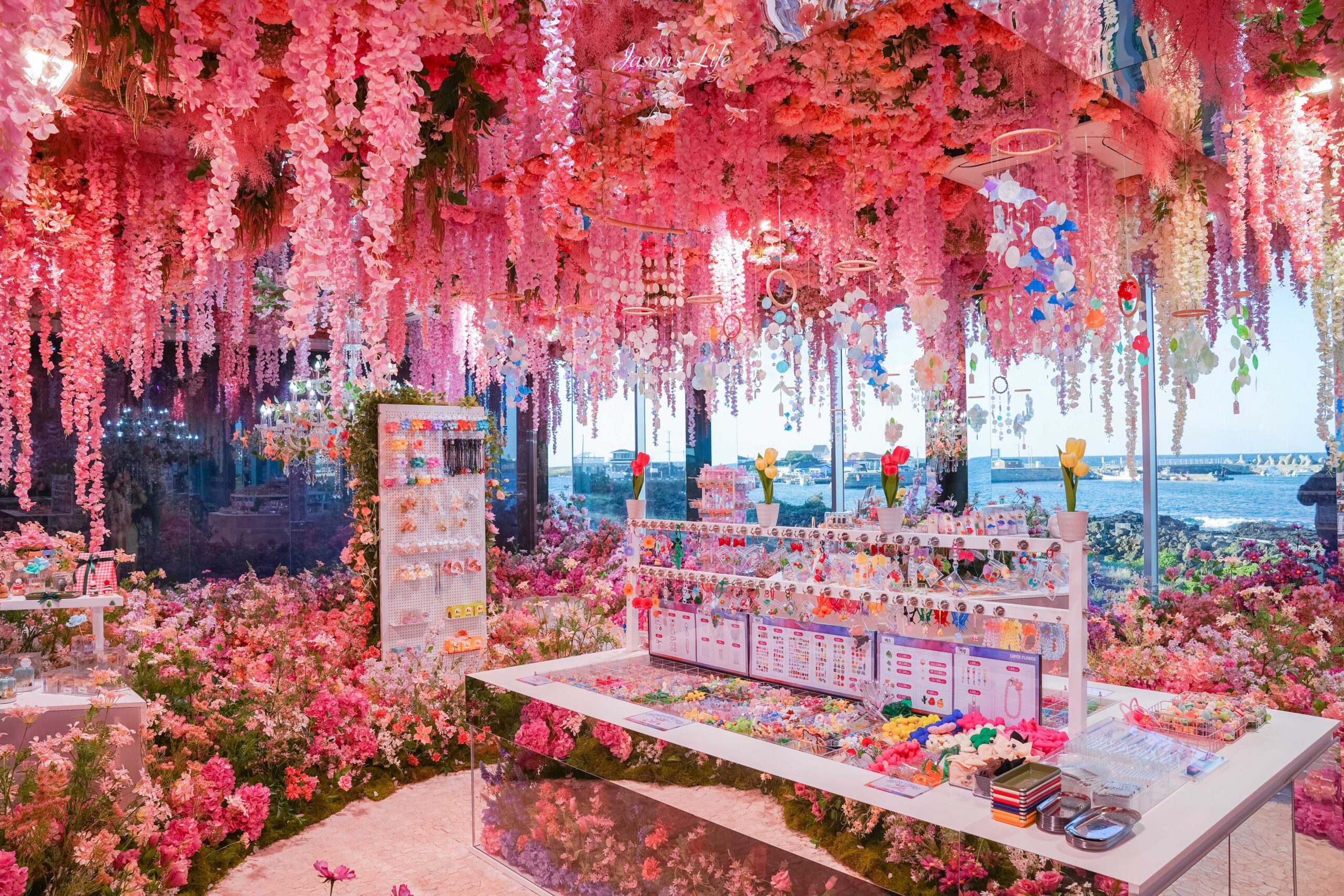 【韓國濟州｜美食】Super Flower(수퍼플라워)。最新花藝系網美咖啡廳，柔美花海、浮誇佈置，超有儀式感 @Jason&#039;s Life