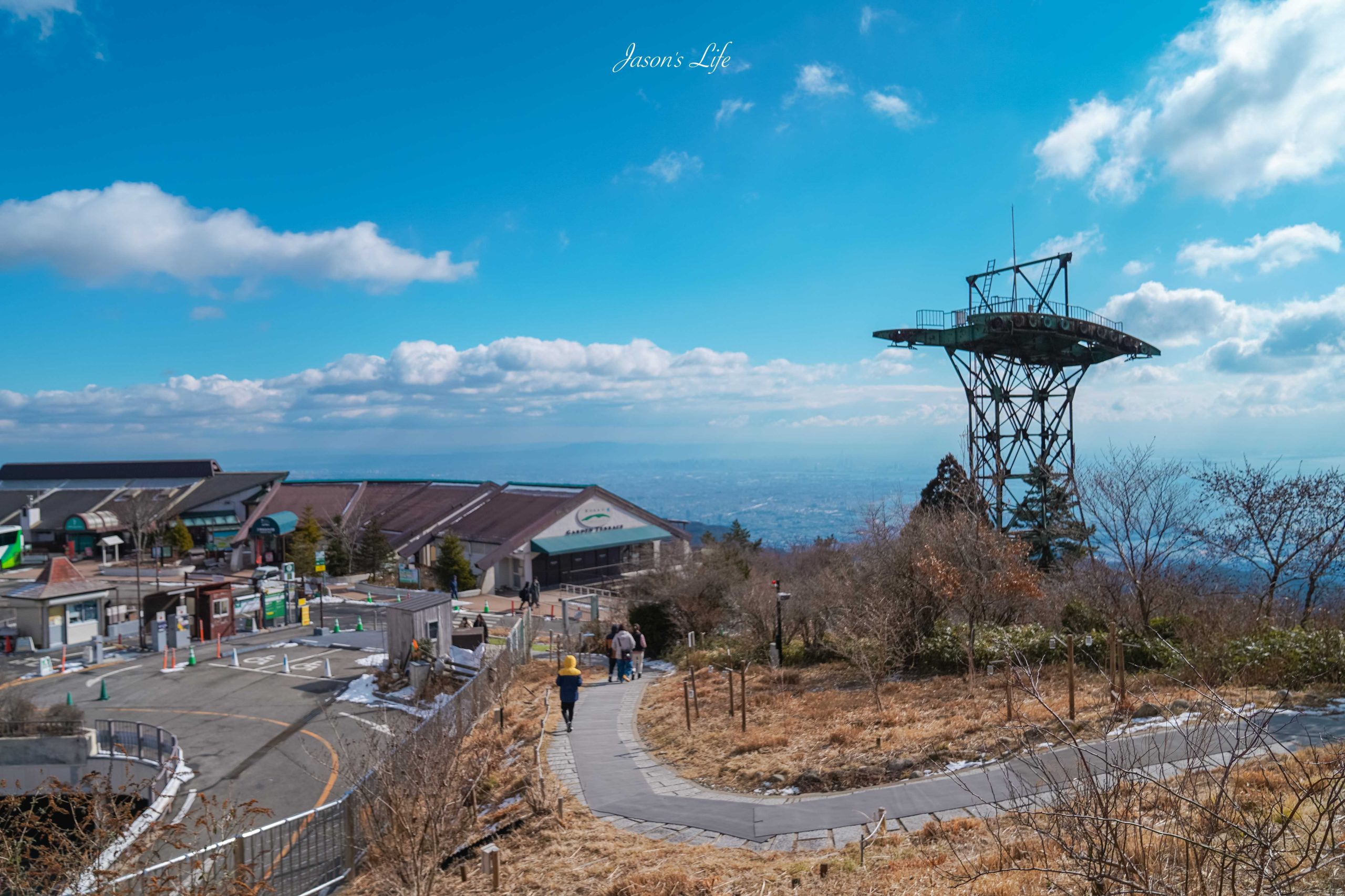 【日本神戶｜景點】六甲山花園展望台。搭乘六甲山有馬溫泉纜車，神戶百萬夜景及空中盪鞦韆，異國風情花園造景，兵庫縣自由行必去 @Jason's Life