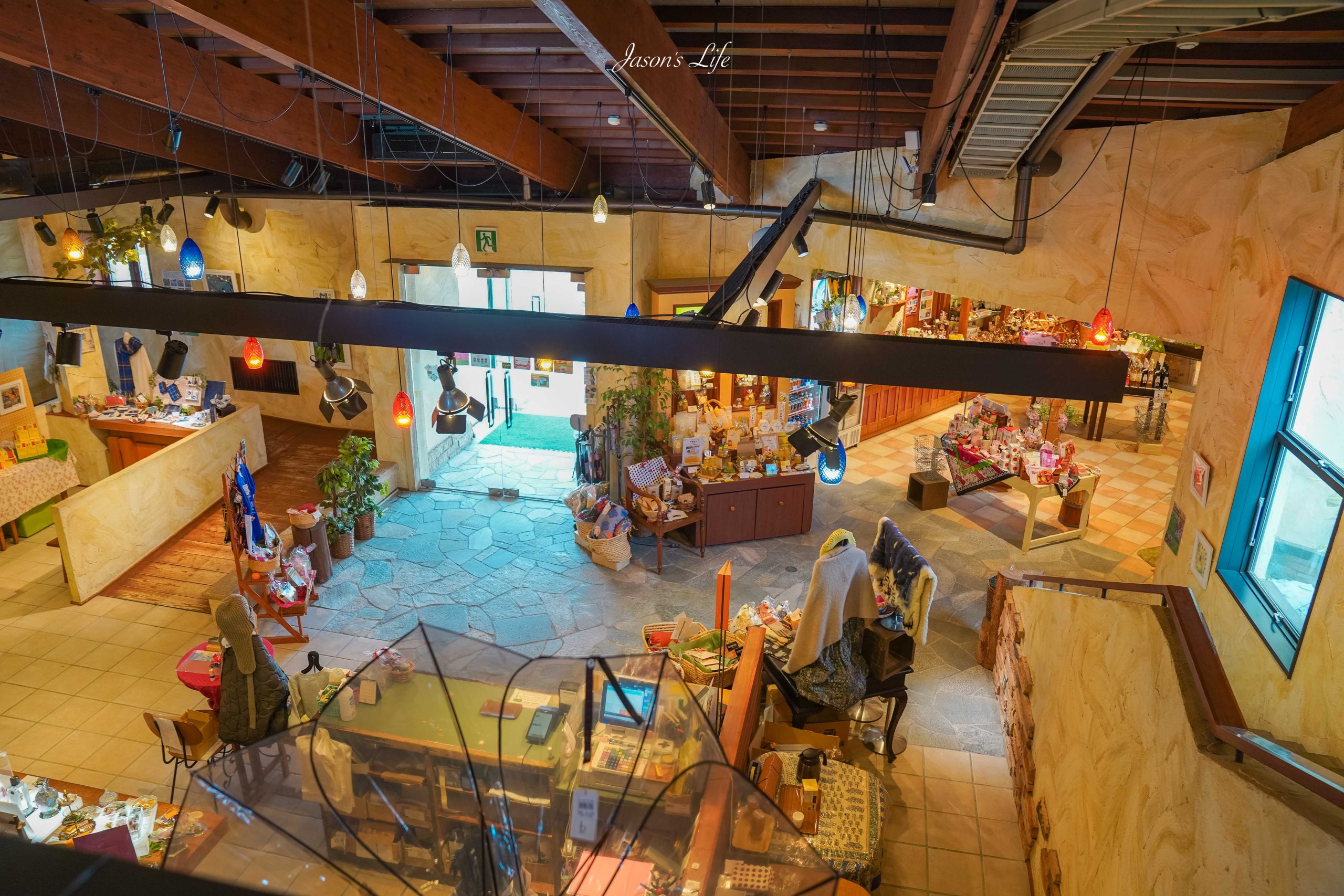 【日本神戶｜景點】六甲山花園展望台。搭乘六甲山有馬溫泉纜車，神戶百萬夜景及空中盪鞦韆，異國風情花園造景，兵庫縣自由行必去 @Jason's Life