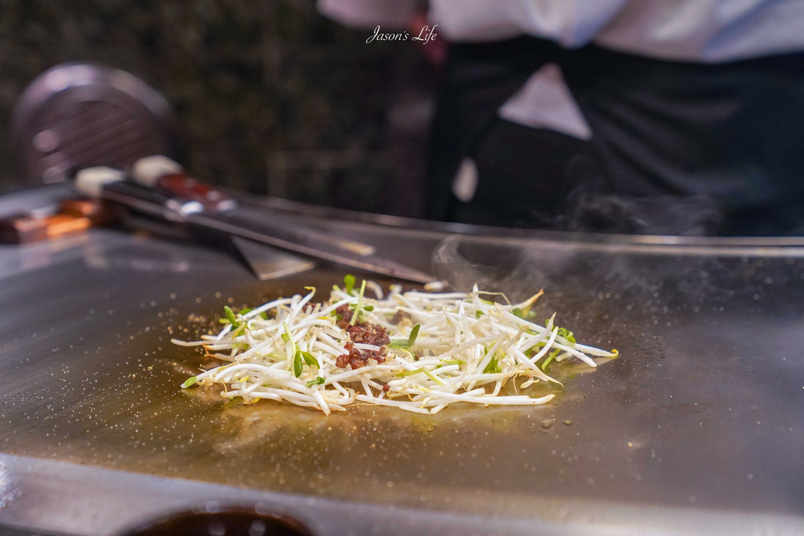 【日本神戶｜美食】MOURIYAモーリヤ 三宮店。神戶牛排推薦，鐵板燒百年名店，A5神戶牛入口即化的極致美味 @Jason's Life