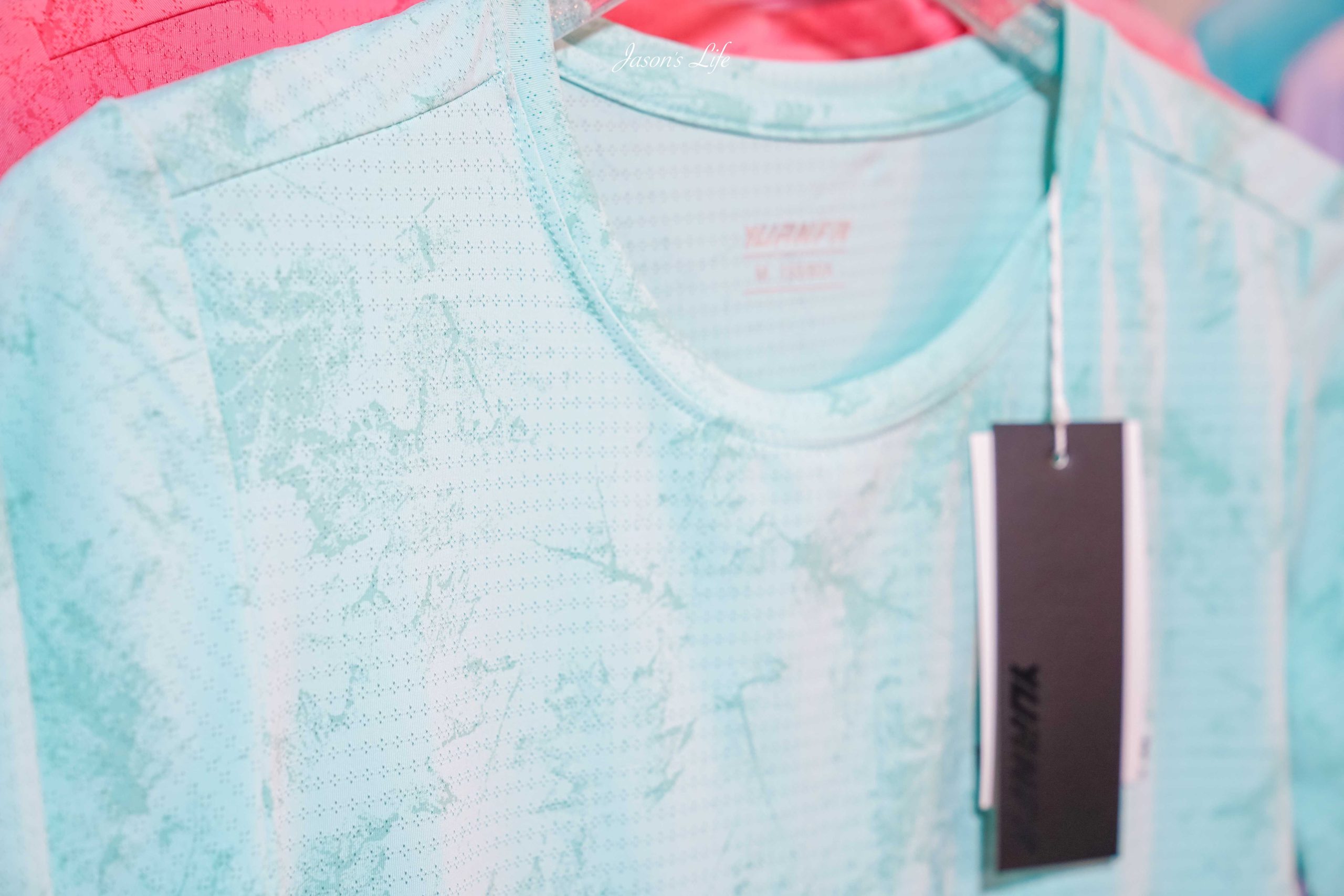 【台北中山｜特賣情報】風雪狼獨家代理特賣會。夏季款透氣冰絲上衣，冬季款下殺石墨烯外套特價中 @Jason's Life