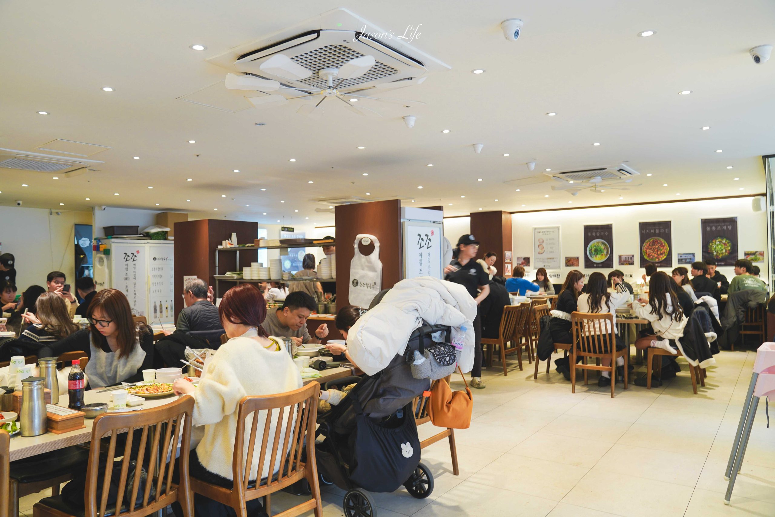 【韓國首爾|美食】조조칼국수 성수점(JoJo刀削麵聖水店)。首爾必吃美食,鮮美滿分蛤蜊刀削麵,連在地人都排隊的聖水名店 @Jason's Life