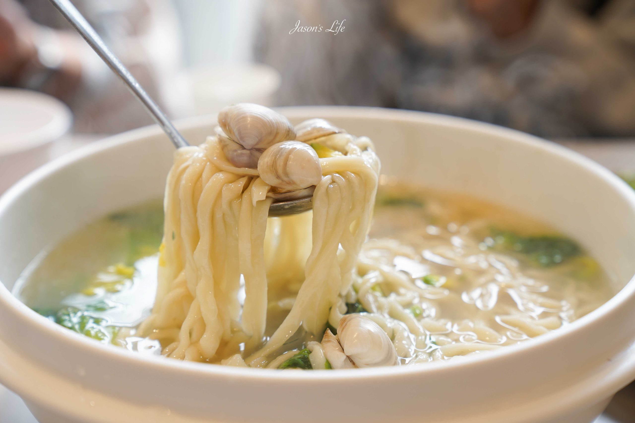 【韓國首爾｜美食】조조칼국수 성수점(JoJo刀削麵聖水店)。首爾必吃美食，鮮美滿分蛤蜊刀削麵，連在地人都排隊的聖水名店 @Jason's Life