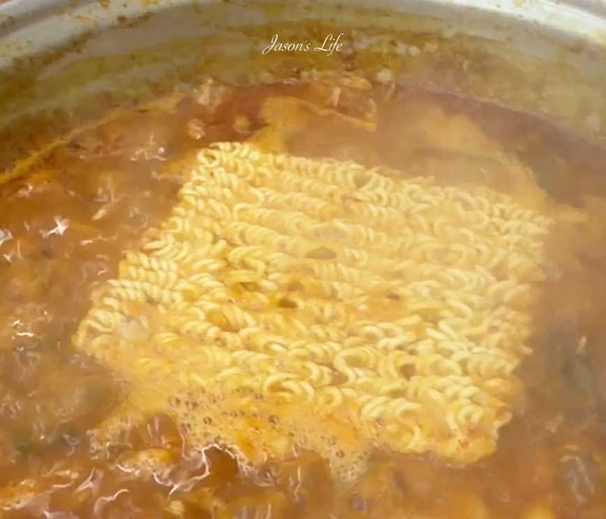 【韓國首爾｜美食】소문난성수감자탕(祖傳三代馬鈴薯排骨店)。首爾聖水洞美食：白鍾元推薦、祖傳三代傳承的馬鈴薯排骨湯排隊名店 @Jason's Life