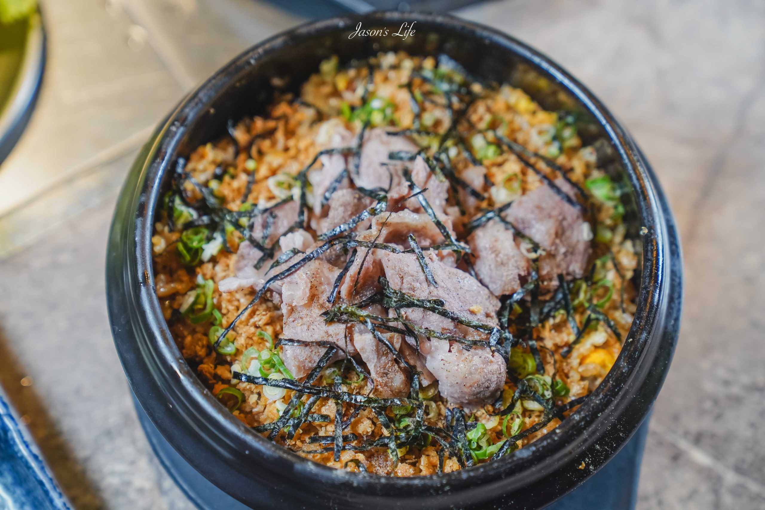【台中西區｜美食】精誠壹山｜海鮮燒肉專門店。帝王蟹兩吃＋全程專人代烤的老宅燒肉、公司聚餐餐廳推薦（菜單/價格/訂位） @Jason's Life