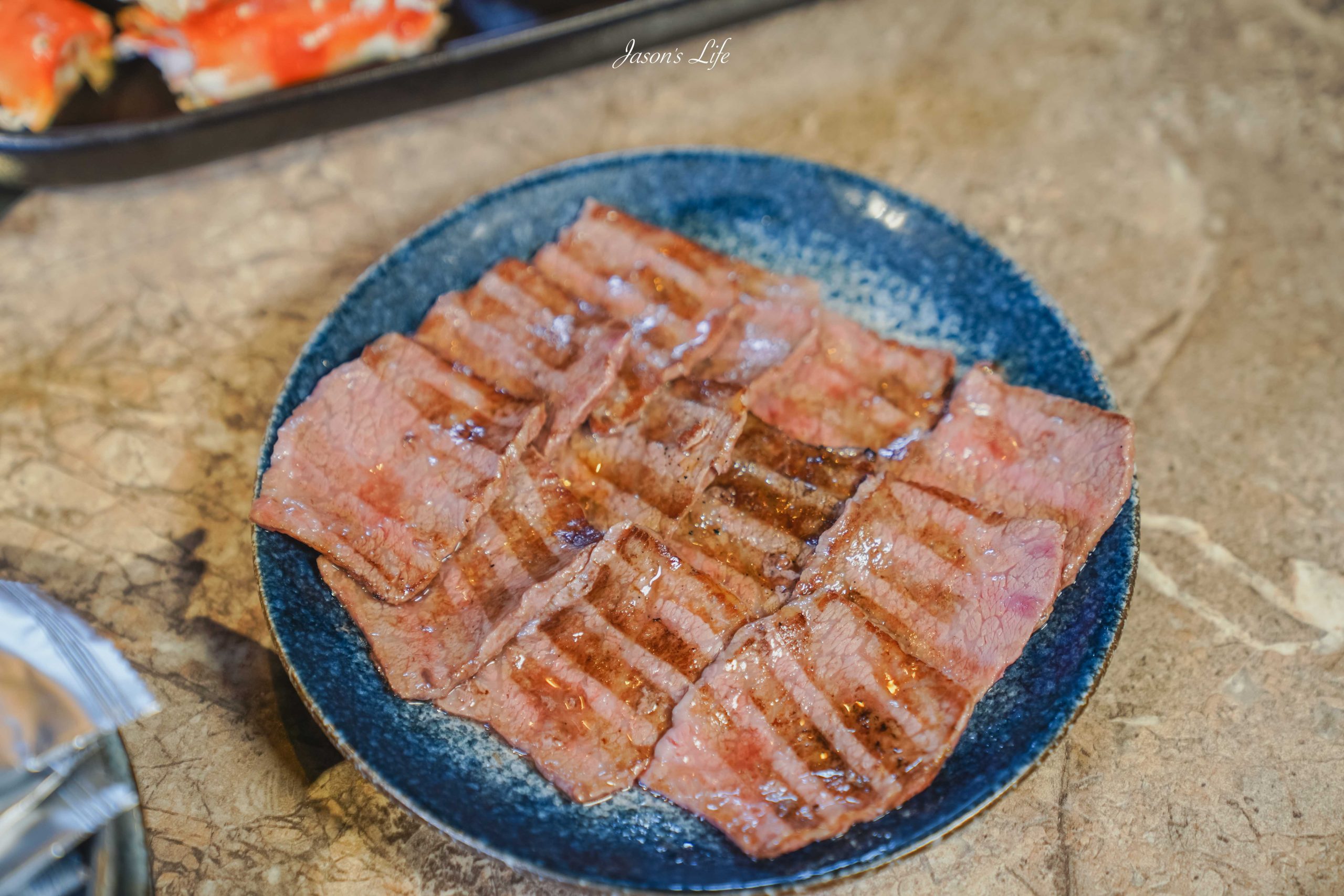 【台中西區｜美食】精誠壹山｜海鮮燒肉專門店。帝王蟹兩吃＋全程專人代烤的老宅燒肉、公司聚餐餐廳推薦（菜單/價格/訂位） @Jason's Life
