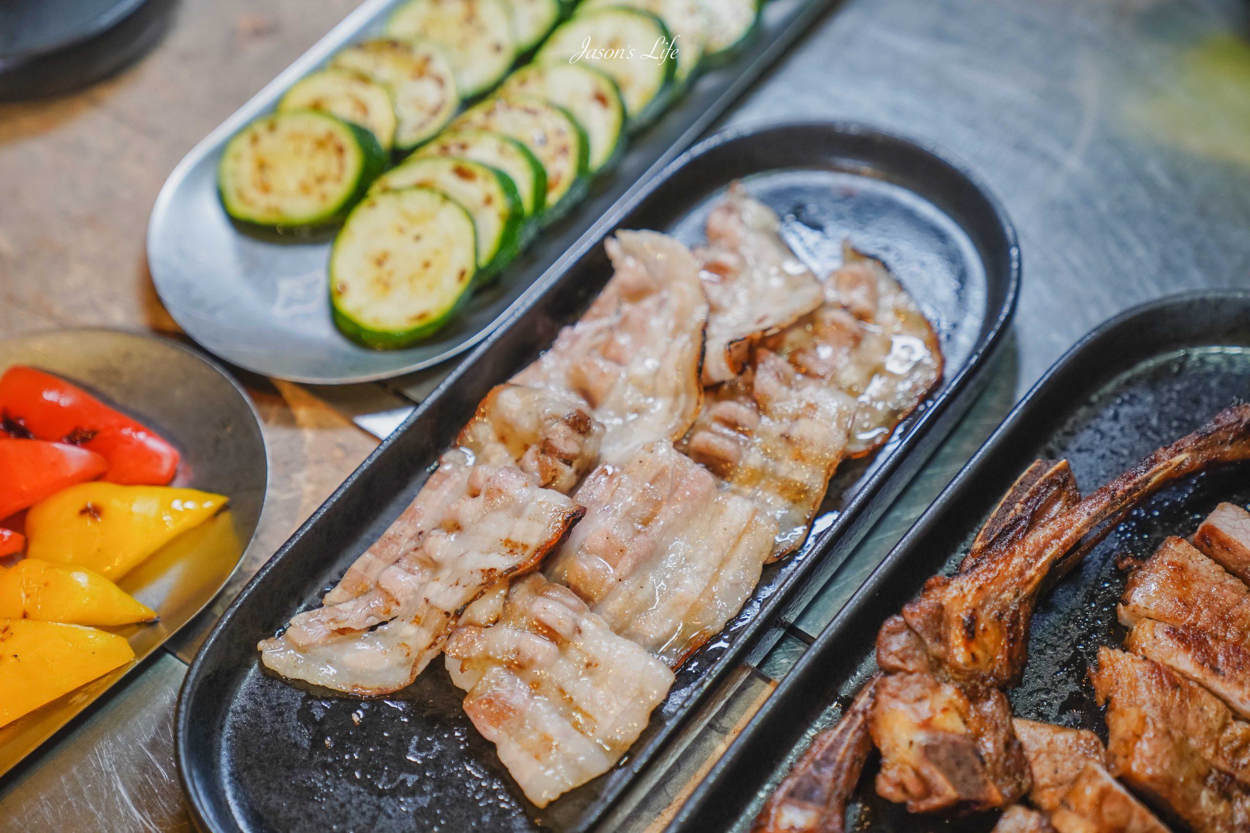 【台中西區｜美食】精誠壹山｜海鮮燒肉專門店。帝王蟹兩吃＋全程專人代烤的老宅燒肉、公司聚餐餐廳推薦（菜單/價格/訂位） @Jason's Life