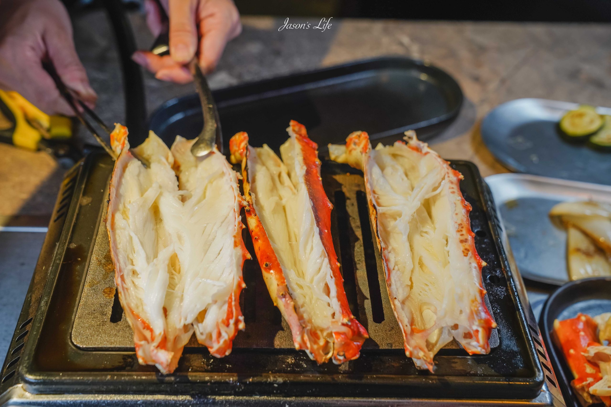 【台中西區｜美食】精誠壹山｜海鮮燒肉專門店。帝王蟹兩吃＋全程專人代烤的老宅燒肉、公司聚餐餐廳推薦（菜單/價格/訂位） @Jason's Life