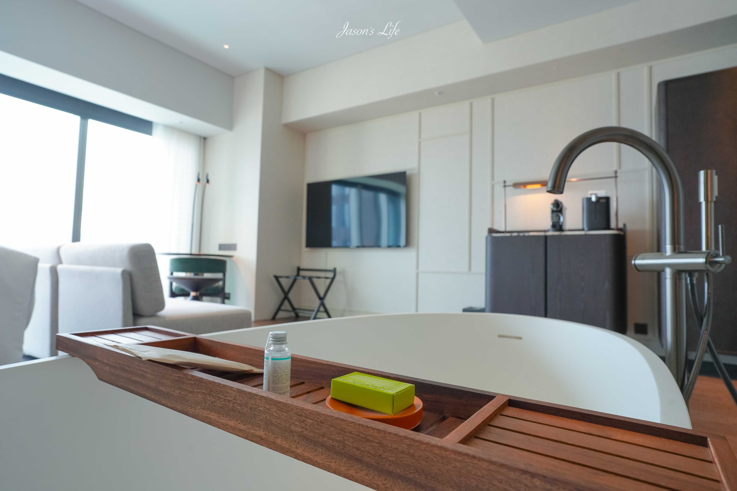 【新北板橋｜住宿】板橋住宿推薦｜台北板橋馥華艾美酒店Le M&eacute;ridien Taipei Banqiao開箱！18樓星空酒吧LUMI Bar、高空溫水泳池、花漾自助早餐全記錄 @Jason's Life