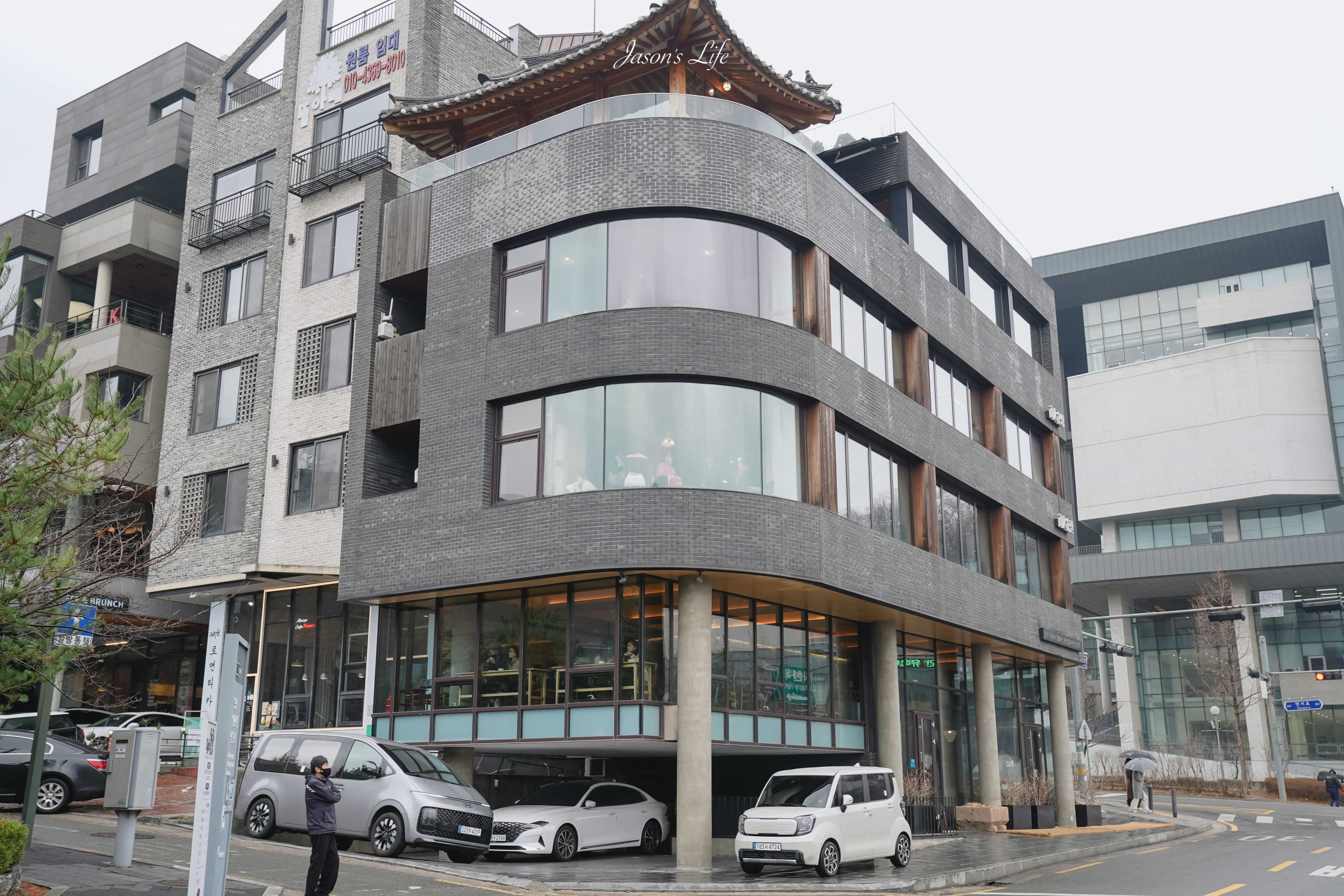 【韓國首爾｜美食】恩平韓屋村咖啡廳｜1人1杯 1인1잔：眺望北漢山與韓屋屋頂海的六層樓景觀咖啡廳，菜單價格、交通、韓式甜點全攻略 @Jason's Life