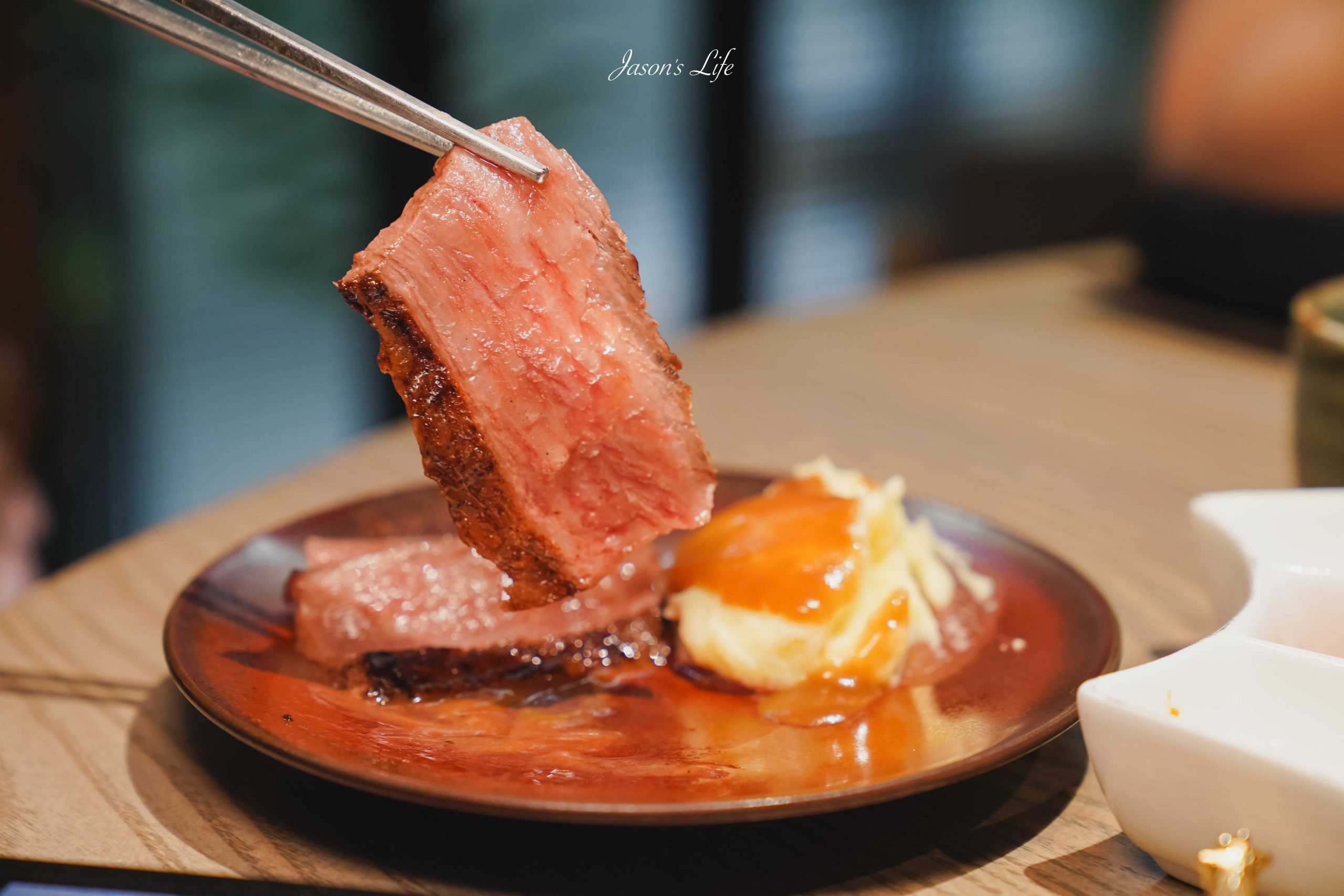 【台中西屯|美食】侍老井 精品和牛燒肉會所。上席盛合雙人套餐開箱|A5和牛+侍肉師全程代烤(含菜單價格、訂位資訊) @Jason's Life