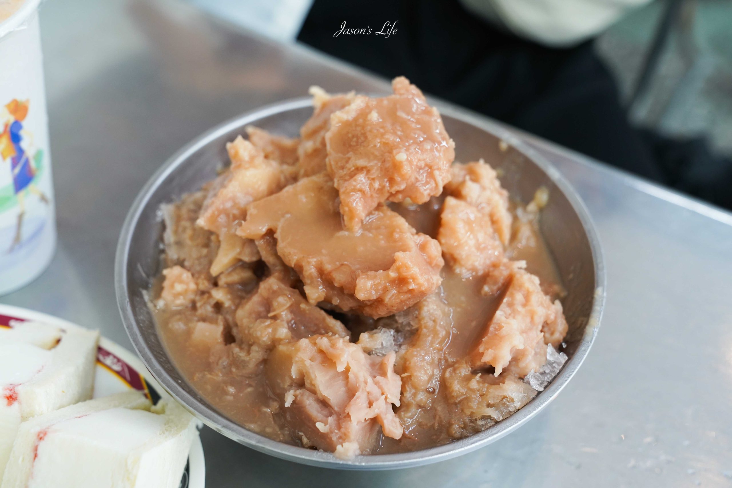 【屏東市｜美食】屏東秋林牛乳大王｜屹立50年的老字號冰果室，木瓜牛乳、冷凍芋、澎湃水果冰必點（附完整菜單價格） @Jason's Life