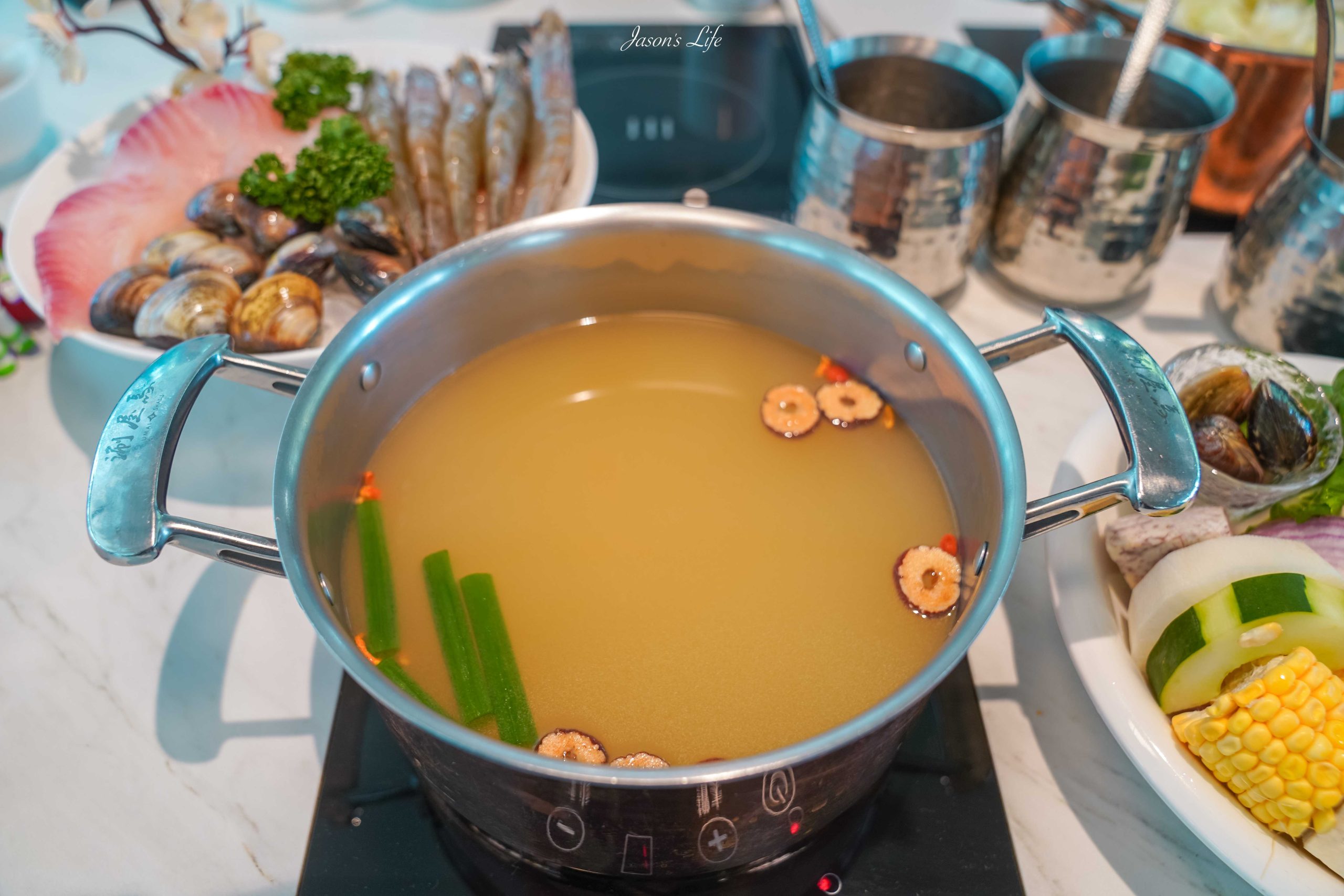 【台中西屯｜美食】涮屋馬｜屋馬燒肉集團火鍋品牌！經典美牛雙拼＋日本A5和牛，台中西屯質感鍋物(菜單、訂位、停車攻略) @Jason's Life