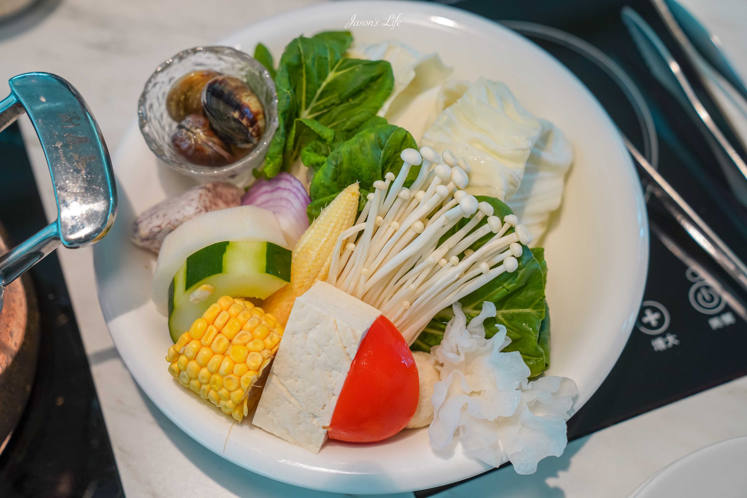 【台中西屯｜美食】涮屋馬｜屋馬燒肉集團火鍋品牌！經典美牛雙拼＋日本A5和牛，台中西屯質感鍋物(菜單、訂位、停車攻略) @Jason's Life