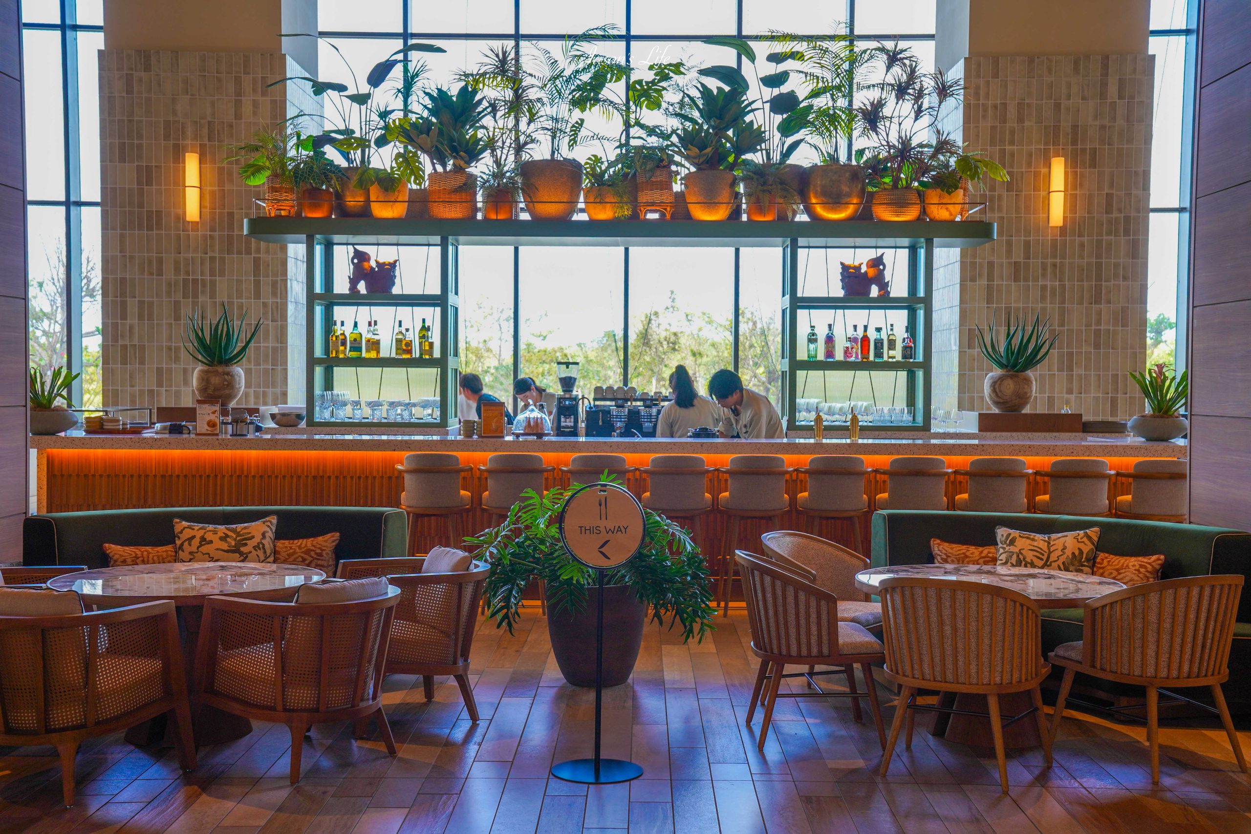 【宮古島｜住宿】宮古島飯店推薦｜Canopy by Hilton 宮古島希爾頓嘉悅里：King Deluxe Suite 特大床豪華套房開箱、12 樓無邊際泳池、早餐與隔壁 Yard miyakojima 商場全攻略 @Jason's Life