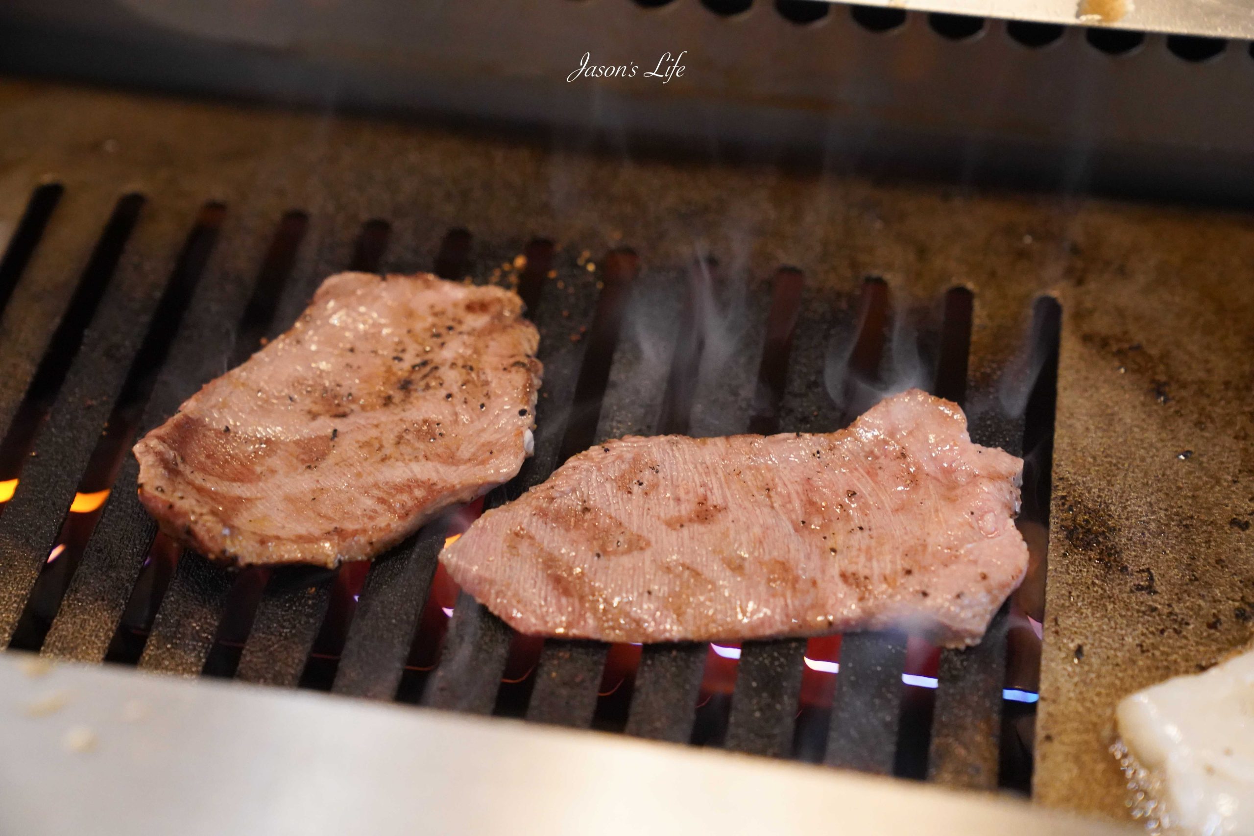 【宮古島｜美食】宮古牛燒肉玉城：每月整頭買進「幻之和牛」宮古牛，沙朗壽喜燒、稀有部位五拼(2026 菜單價格・訂位攻略) @Jason's Life