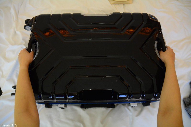 【行李箱推薦】Gripmaster系列，超精緻流線設計，獨家雙把手，讓你輕易提起行李箱，多層收納好方便。PANTHEON精品旅行箱 @Jason&#039;s Life