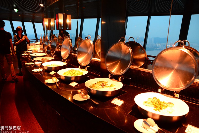【澳門│美食】在60層樓高空，360度旋轉餐廳中享用Buffet，澳門美景盡收眼底。澳門旅遊塔自助晚餐 @Jason&#039;s Life