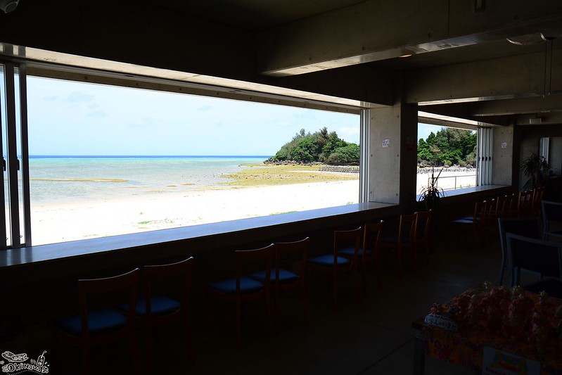 【沖繩│美食】近備瀨一線天，歇腳用餐喝飲料，看海景好地方。On the Beach Cafe @Jason&#039;s Life